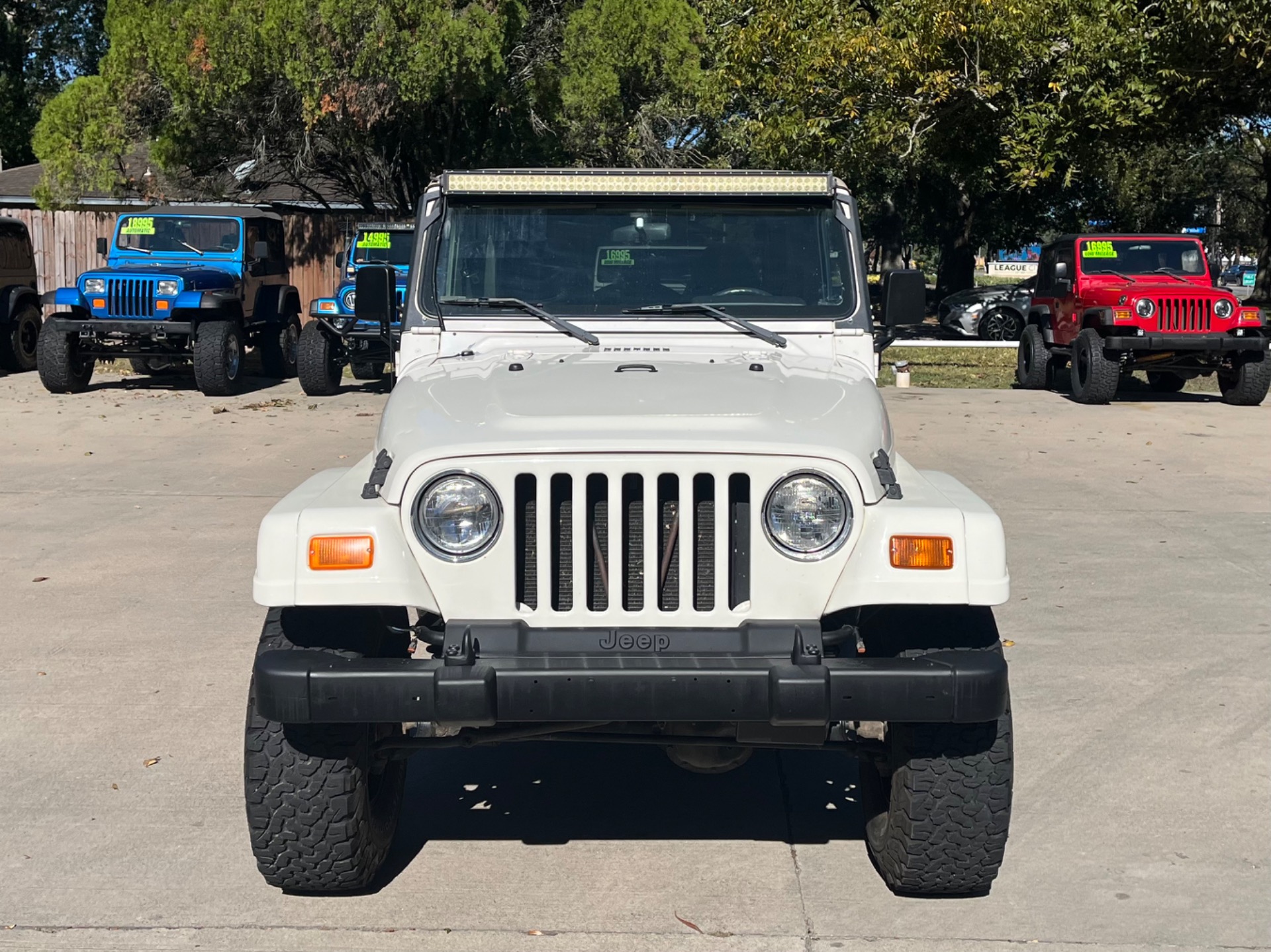 Used-1999-Jeep-Wrangler-Sahara