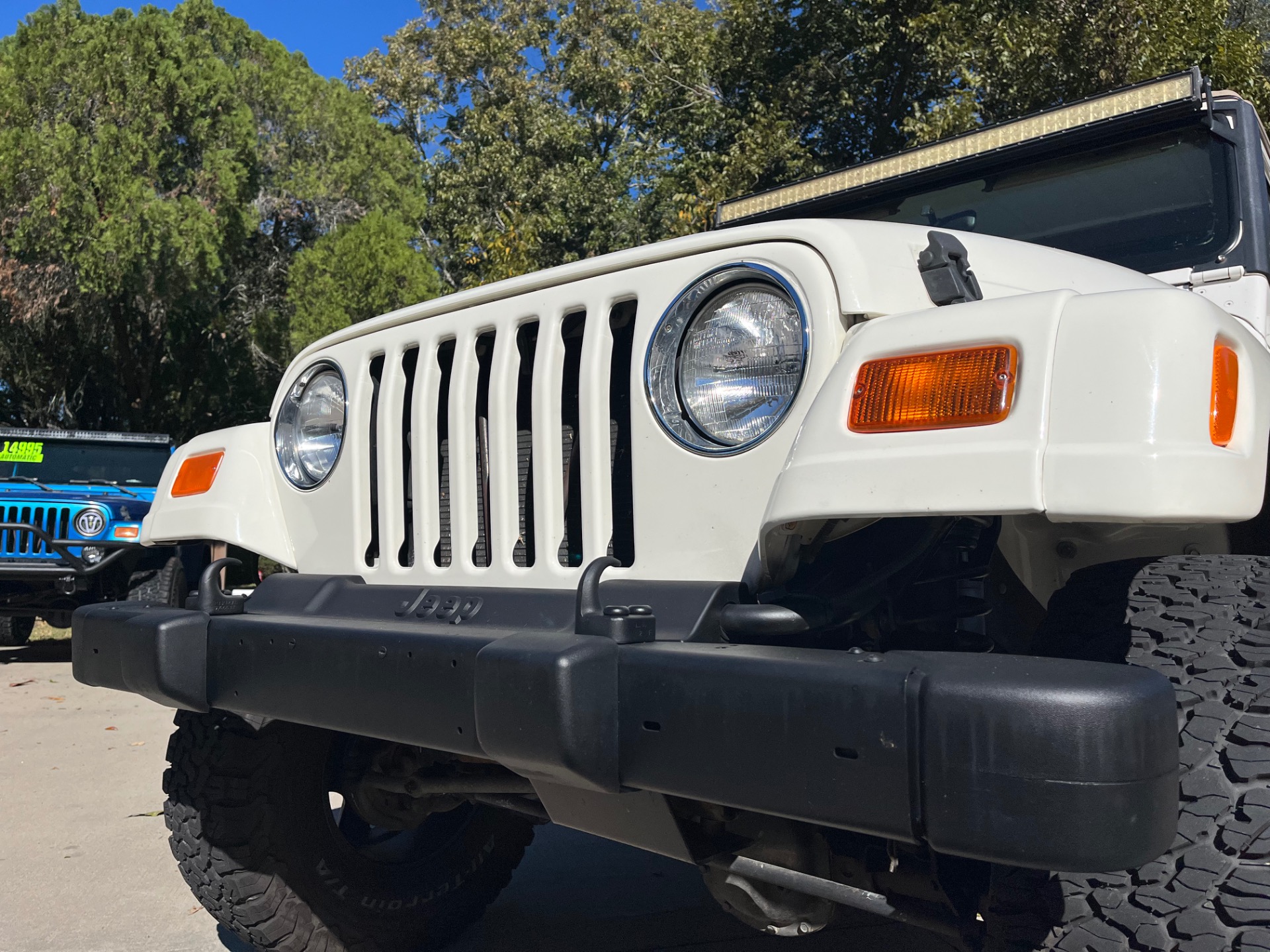 Used-1999-Jeep-Wrangler-Sahara