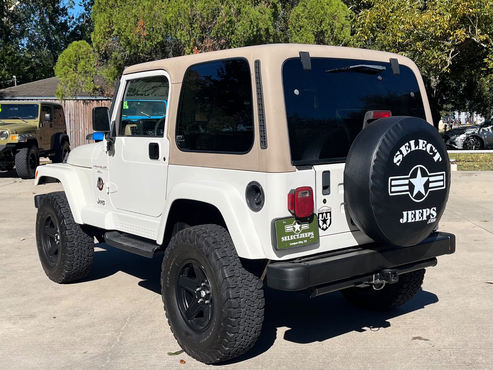 Used-1999-Jeep-Wrangler-Sahara