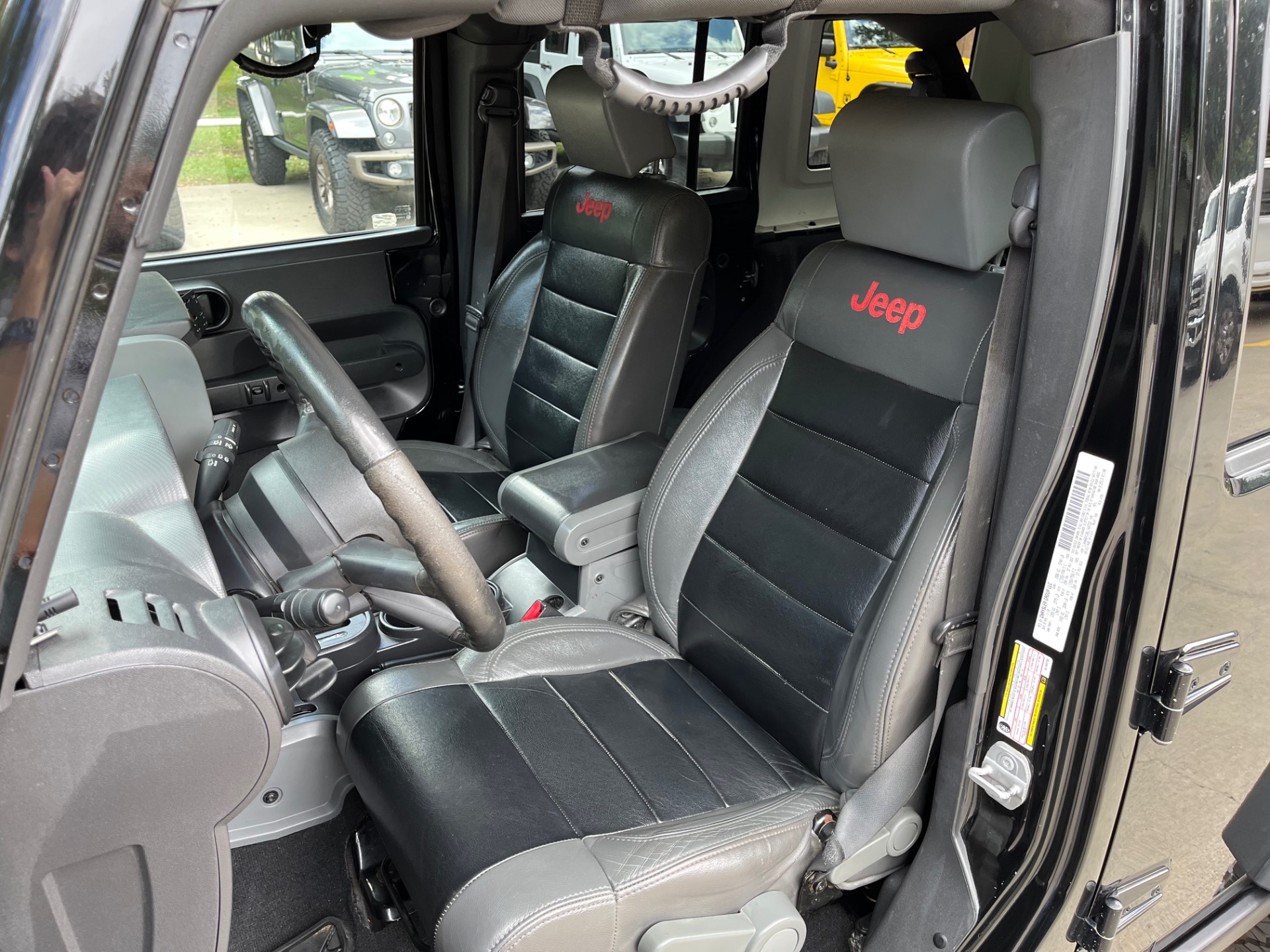 Used-2010-Jeep-Wrangler-Unlimited-Rubicon