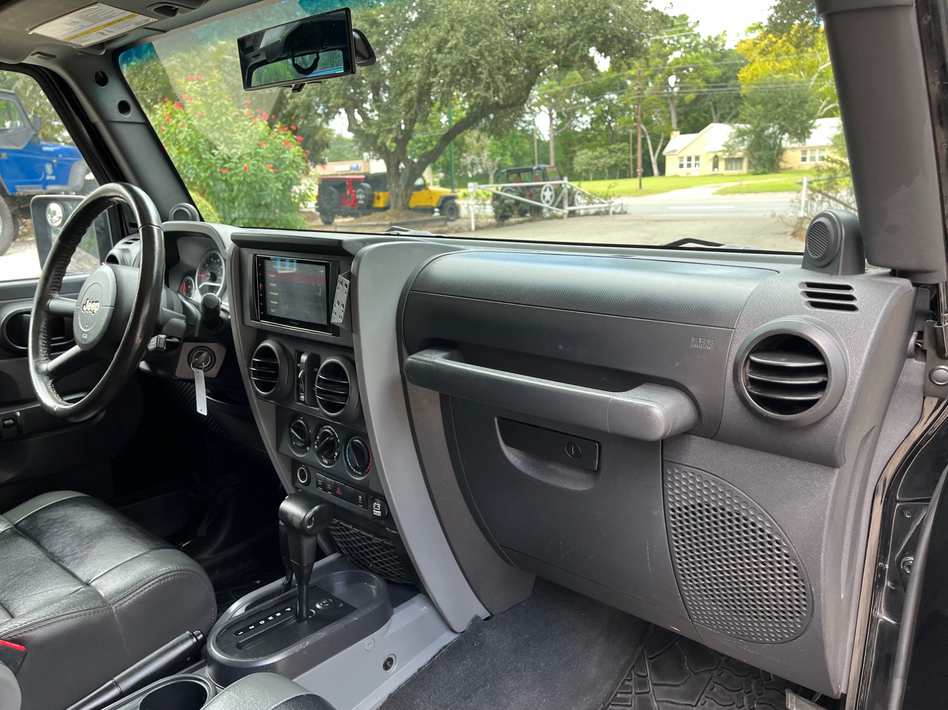 Used-2010-Jeep-Wrangler-Unlimited-Rubicon