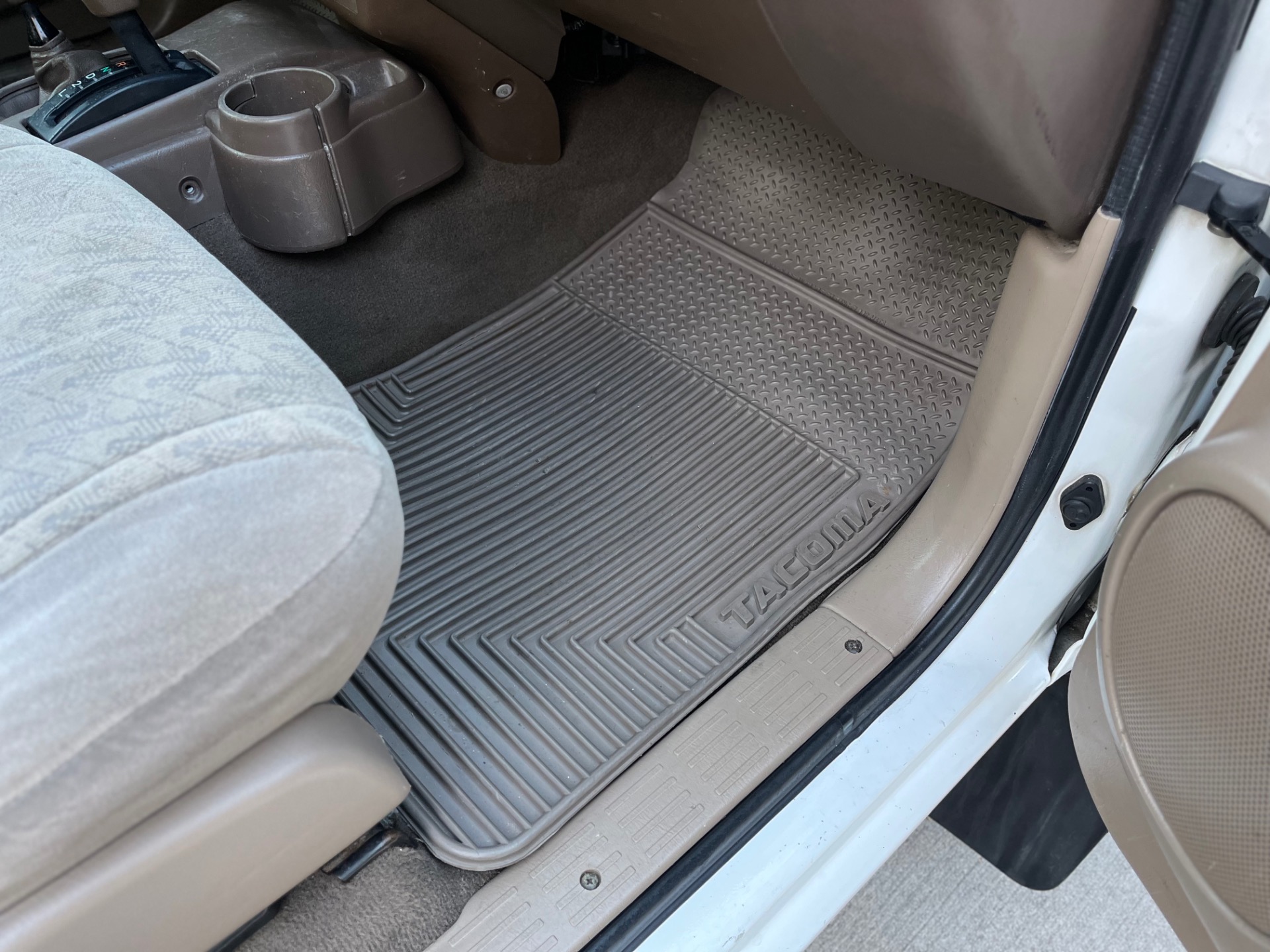 Used-2004-Toyota-Tacoma-V6