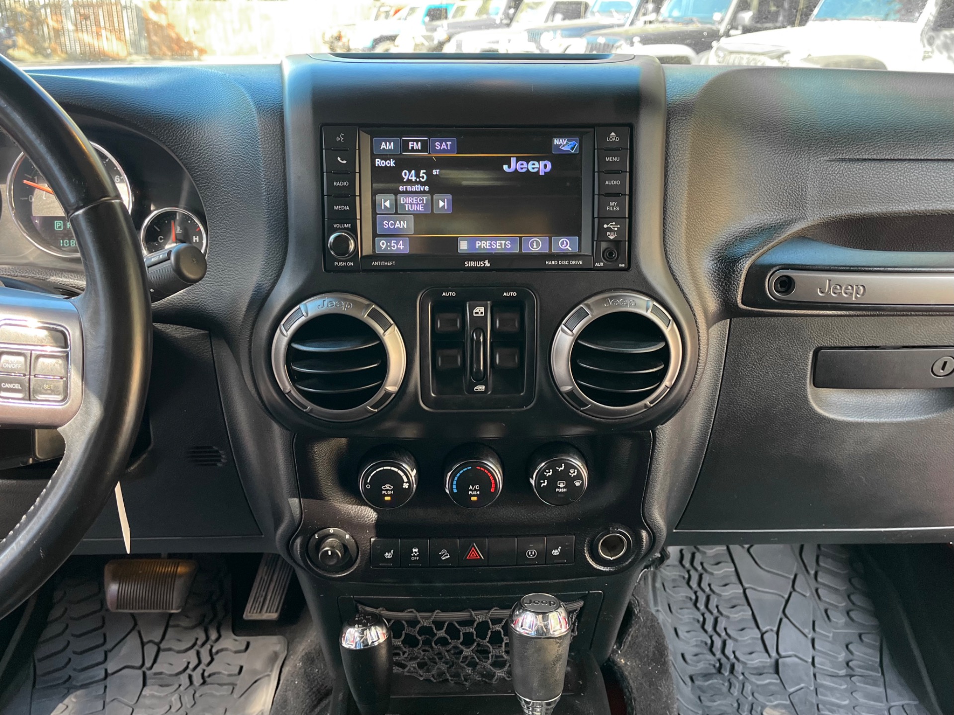 Used-2018-Jeep-Wrangler-JK-Unlimited-Altitude