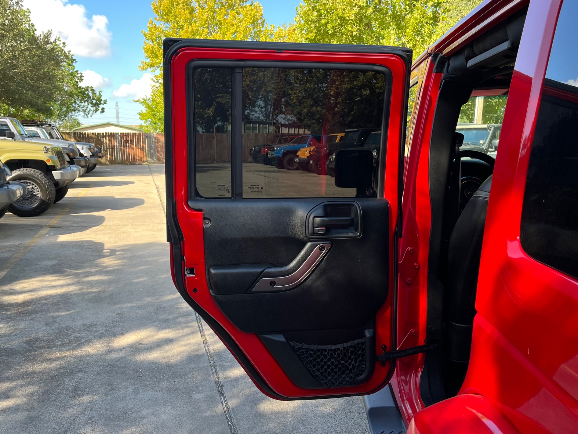 Used-2018-Jeep-Wrangler-JK-Unlimited-Altitude