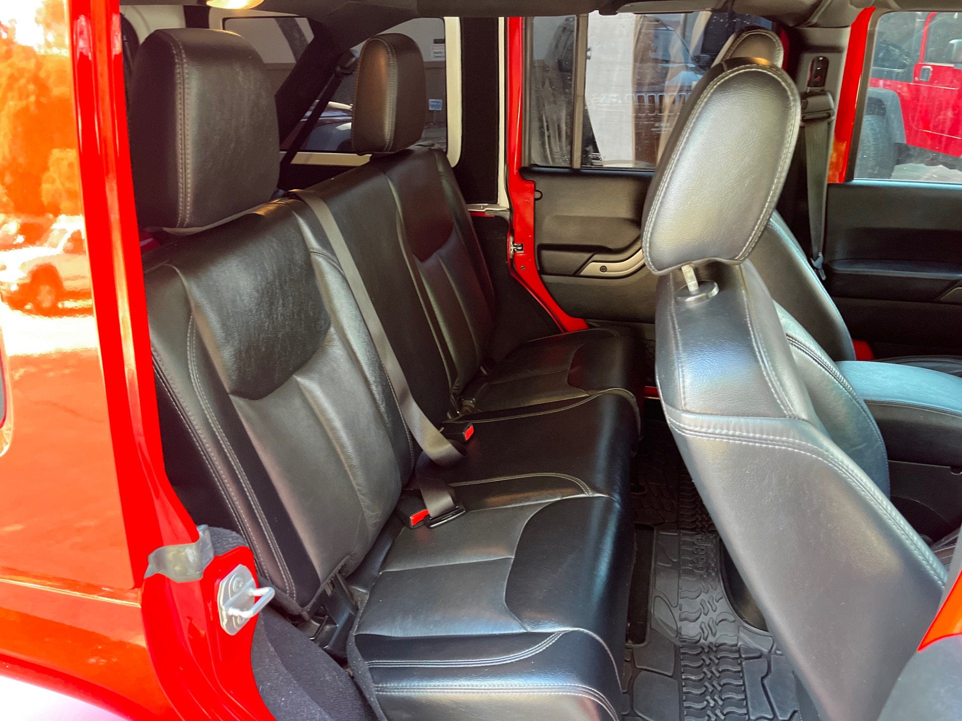 Used-2018-Jeep-Wrangler-JK-Unlimited-Altitude