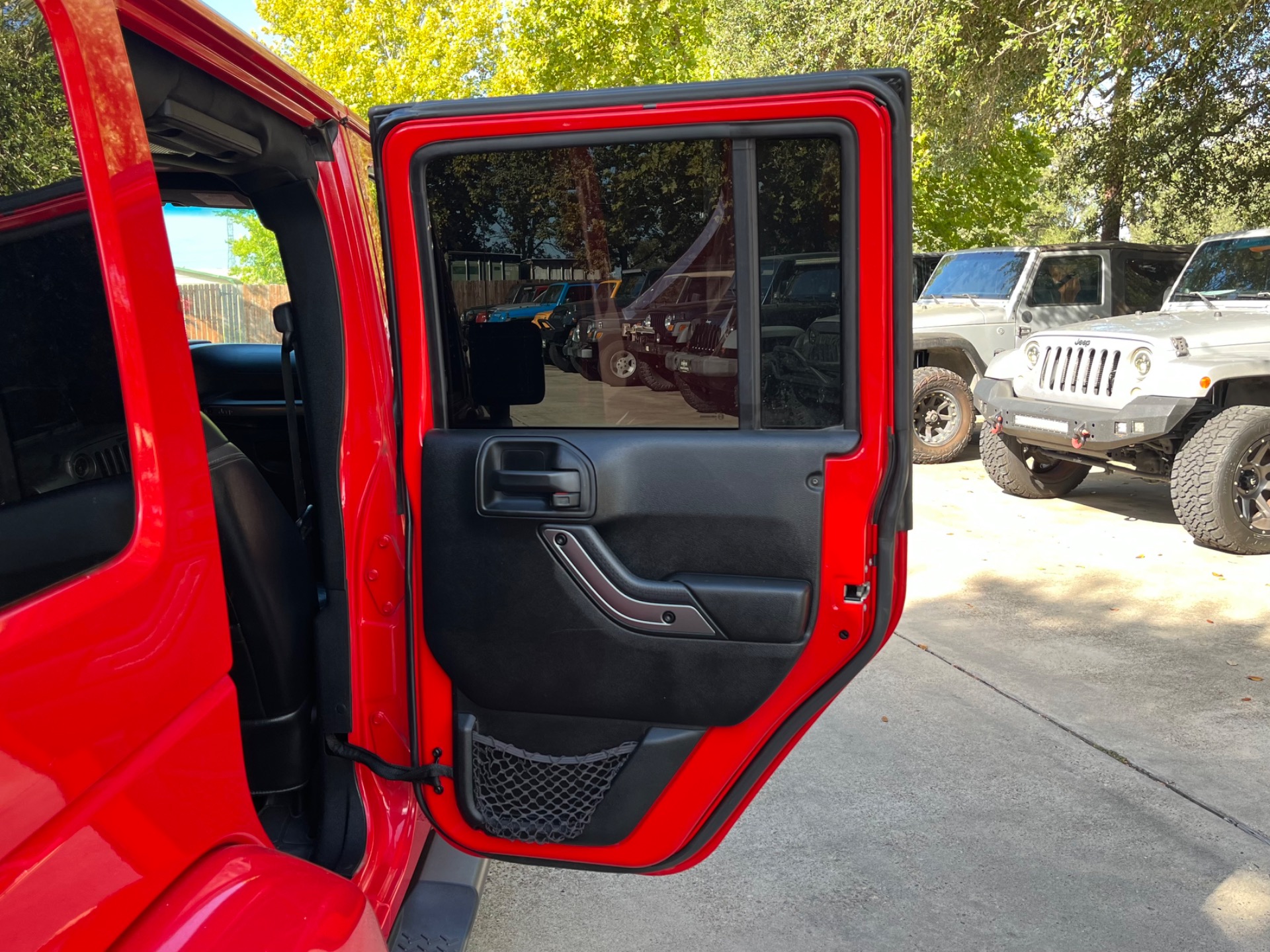 Used-2018-Jeep-Wrangler-JK-Unlimited-Altitude