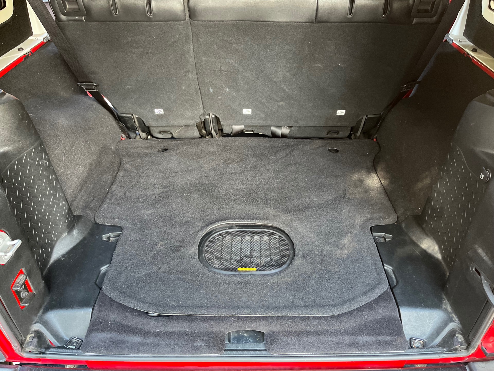 Used-2018-Jeep-Wrangler-JK-Unlimited-Altitude