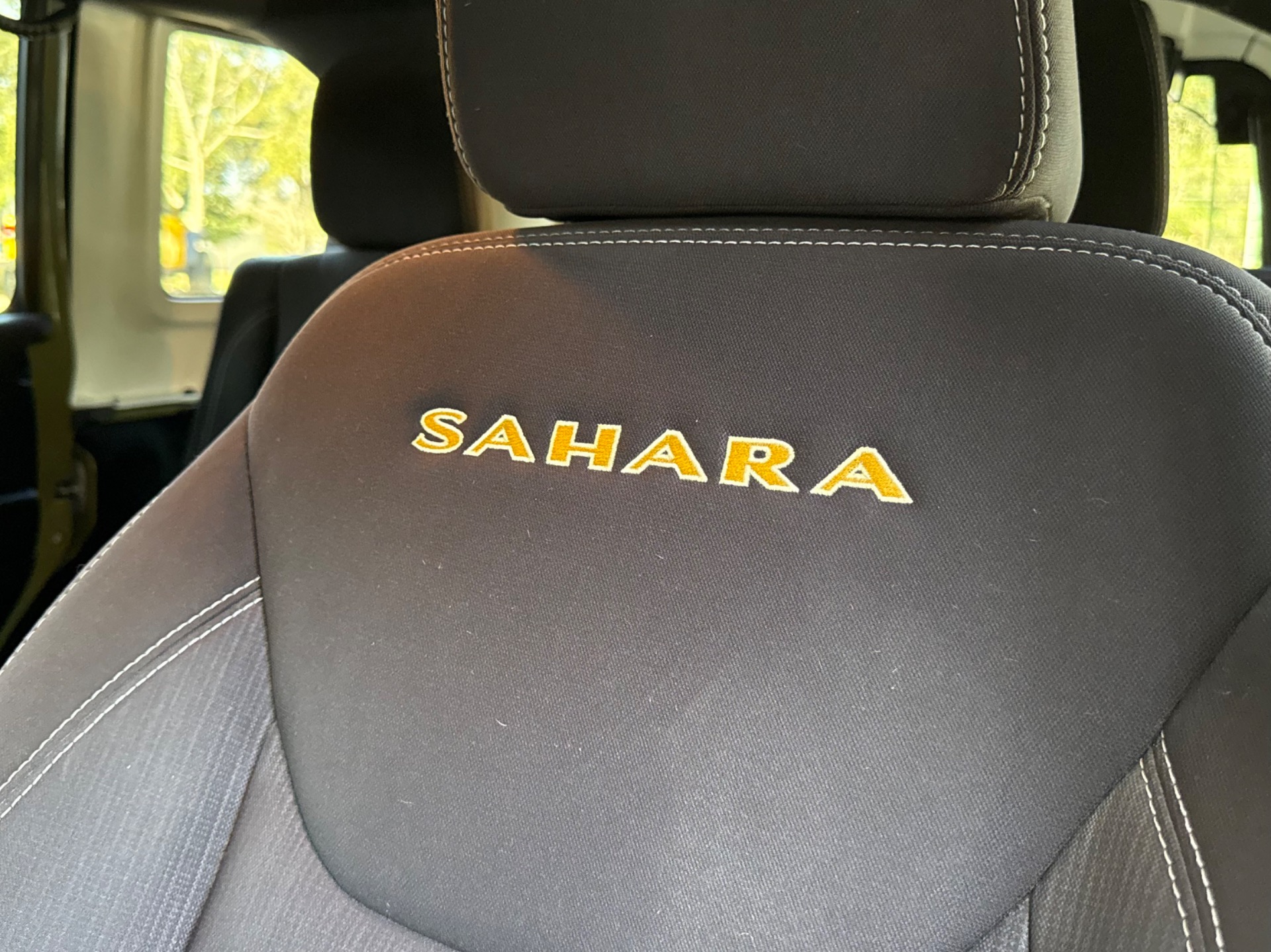 Used-2013-Jeep-Wrangler-Unlimited-Sahara