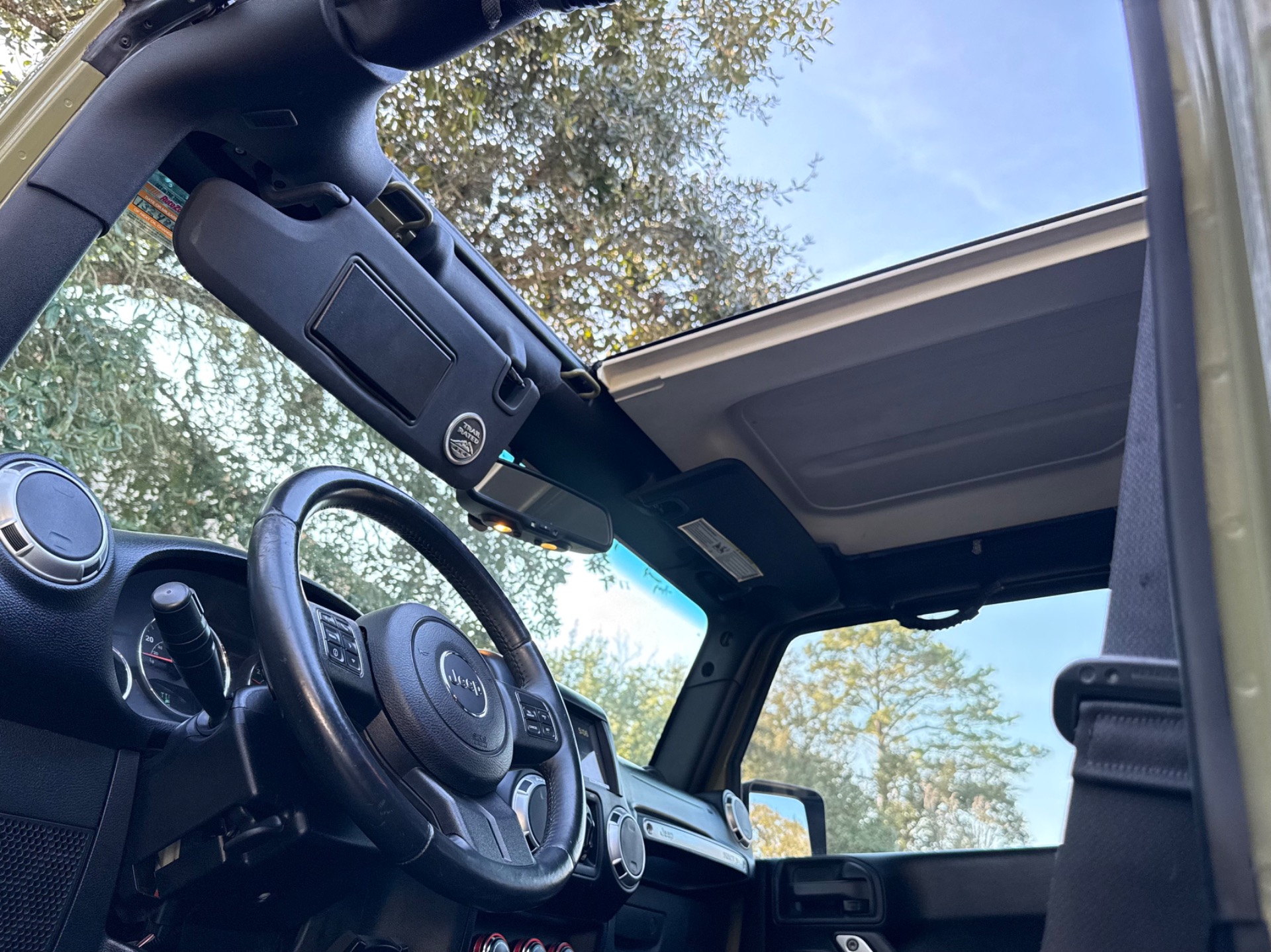 Used-2013-Jeep-Wrangler-Unlimited-Sahara