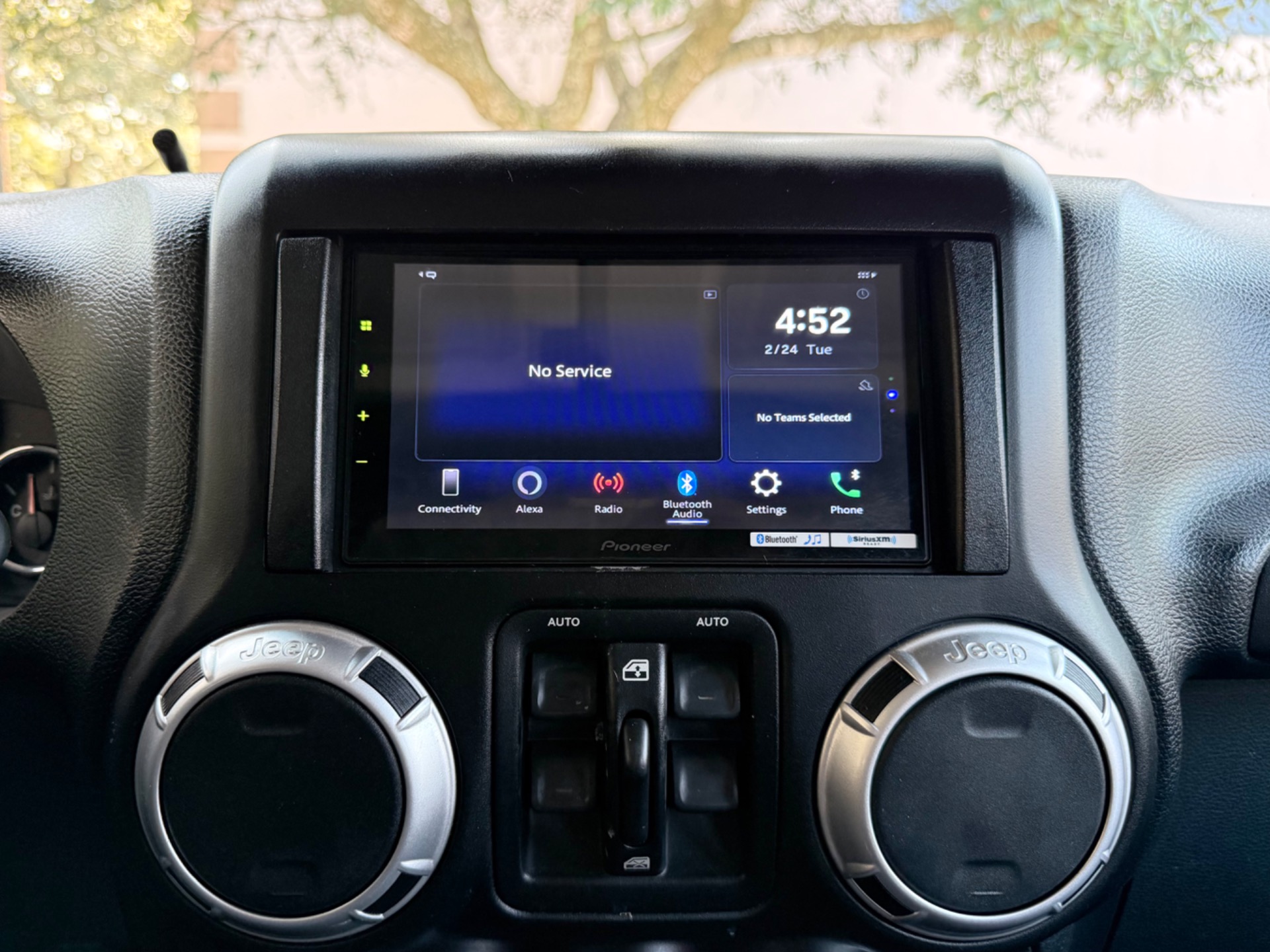 Used-2013-Jeep-Wrangler-Unlimited-Sahara