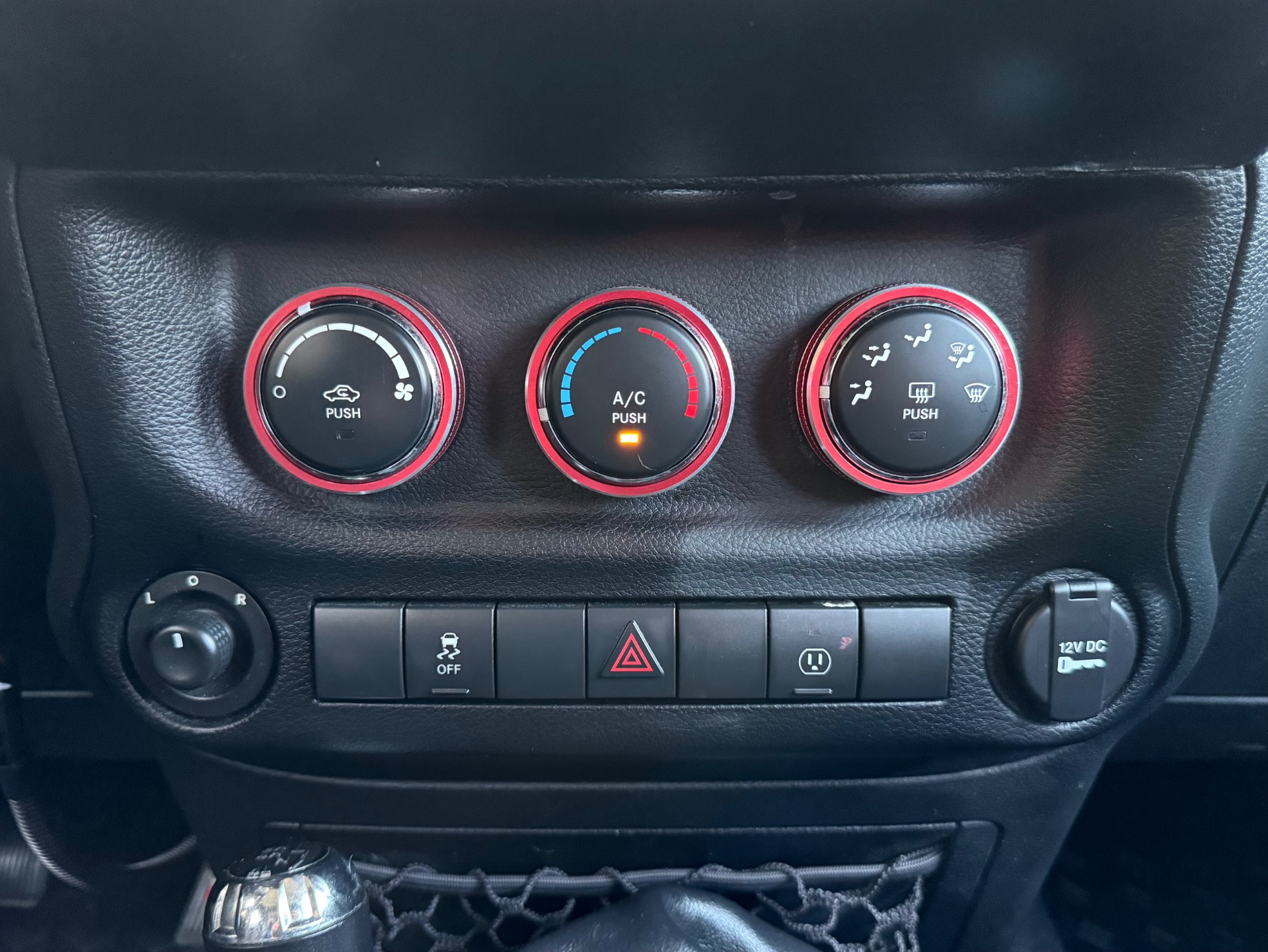 Used-2013-Jeep-Wrangler-Unlimited-Sahara