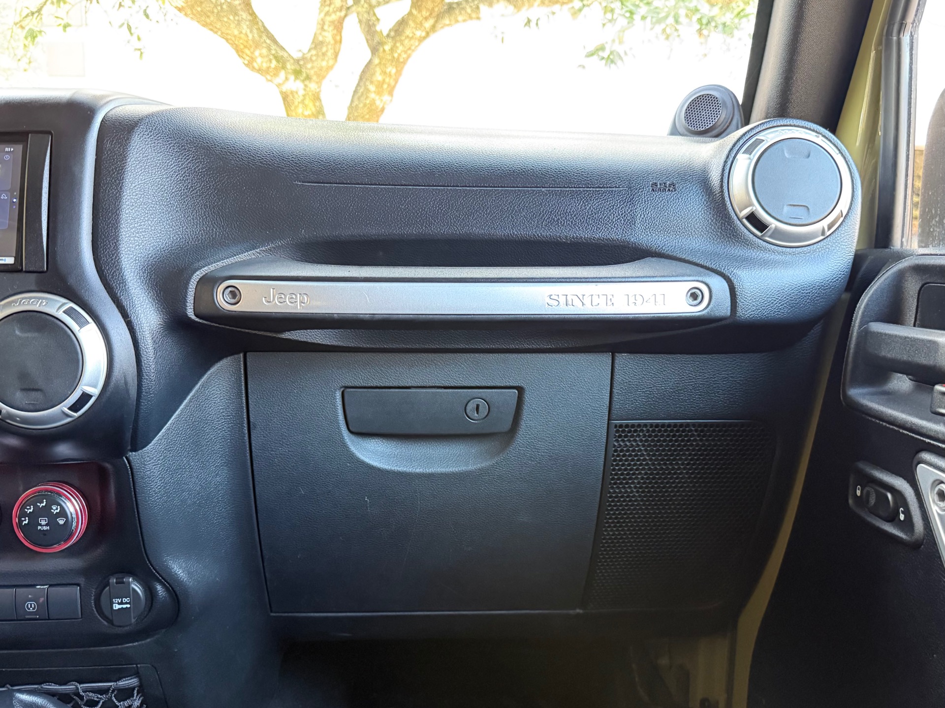 Used-2013-Jeep-Wrangler-Unlimited-Sahara