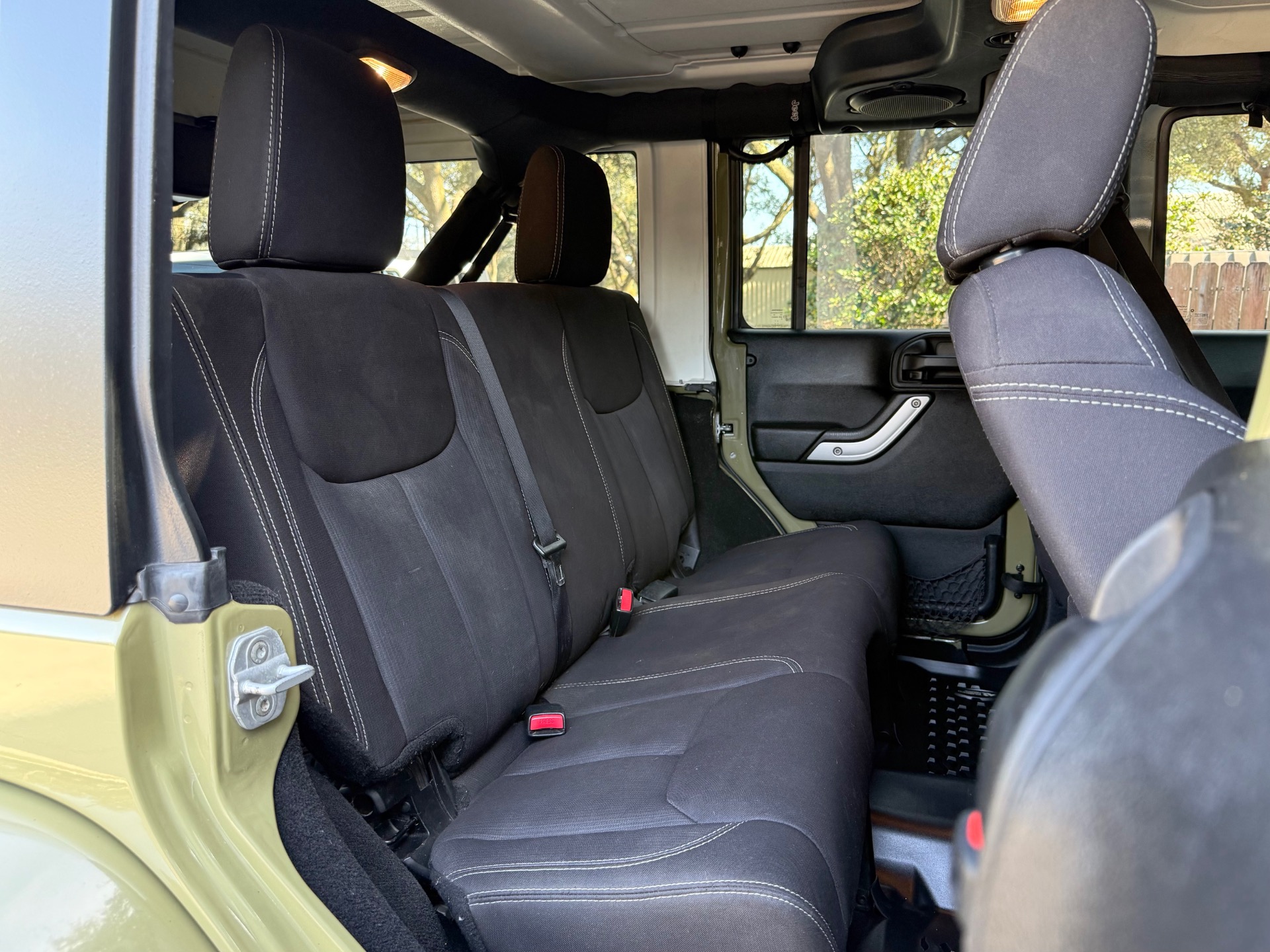 Used-2013-Jeep-Wrangler-Unlimited-Sahara