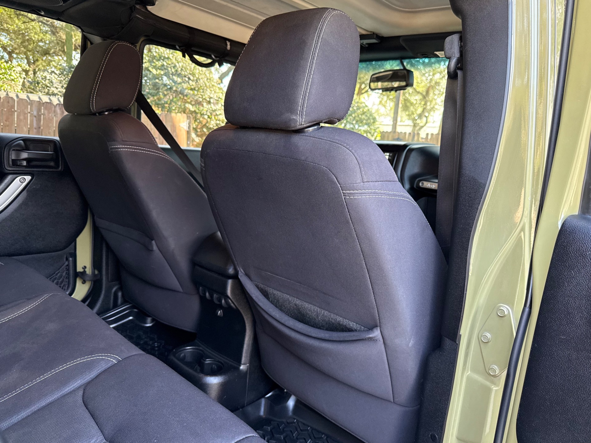 Used-2013-Jeep-Wrangler-Unlimited-Sahara