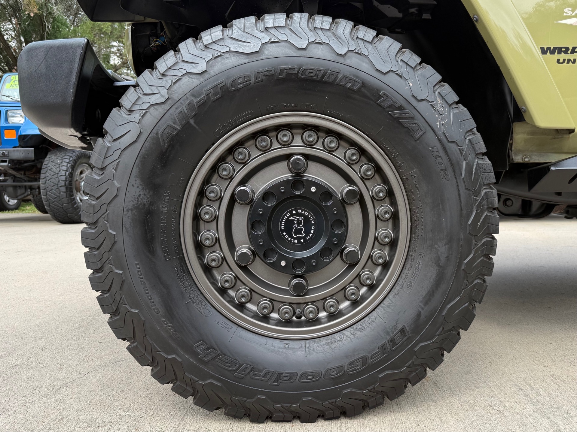 Used-2013-Jeep-Wrangler-Unlimited-Sahara