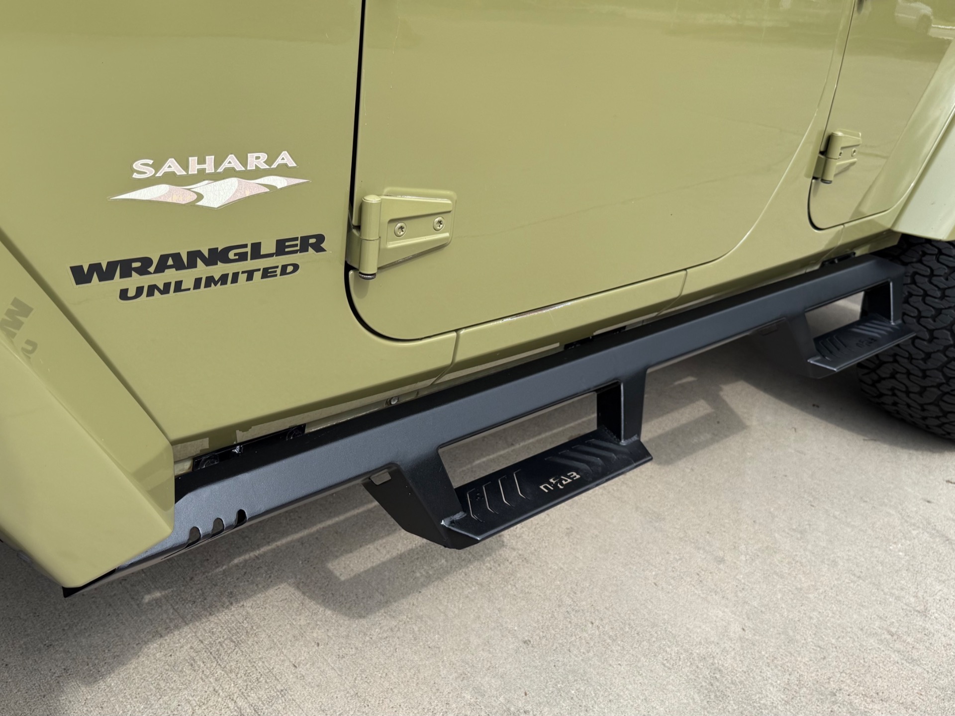 Used-2013-Jeep-Wrangler-Unlimited-Sahara