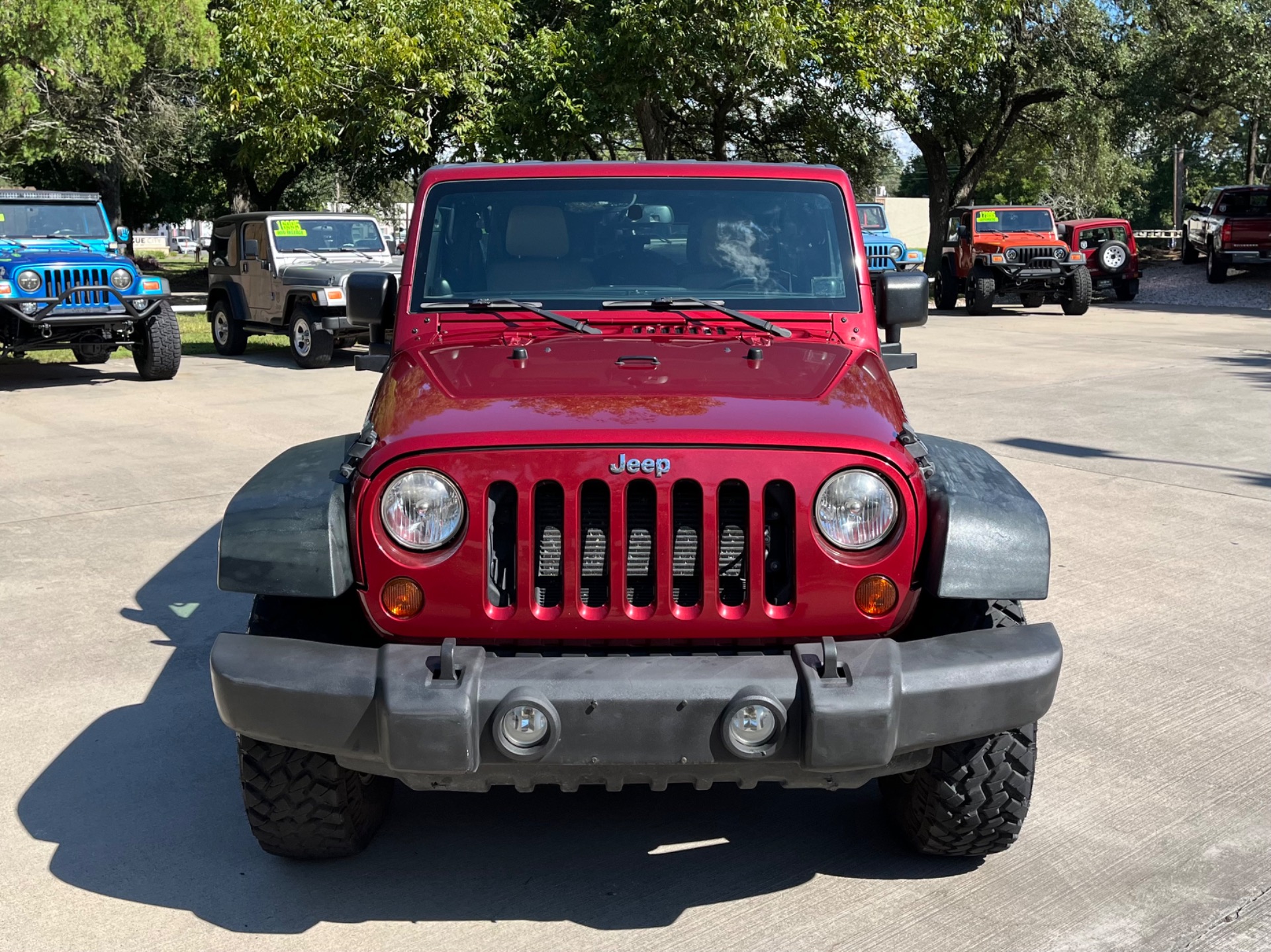 2013 Jeep Wrangler Unlimited Rubicon photo 2