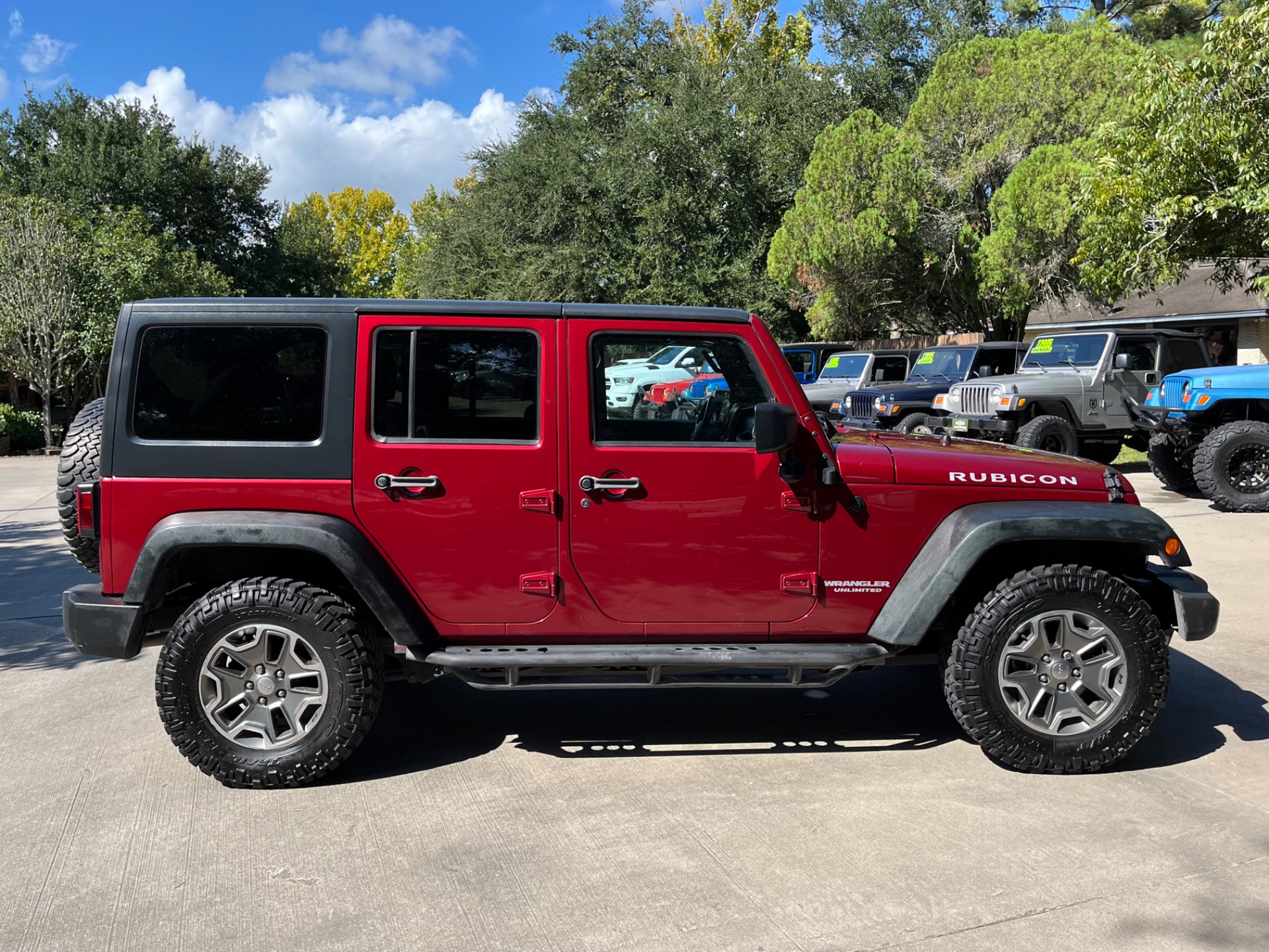 2013 Jeep Wrangler Unlimited Rubicon photo 8