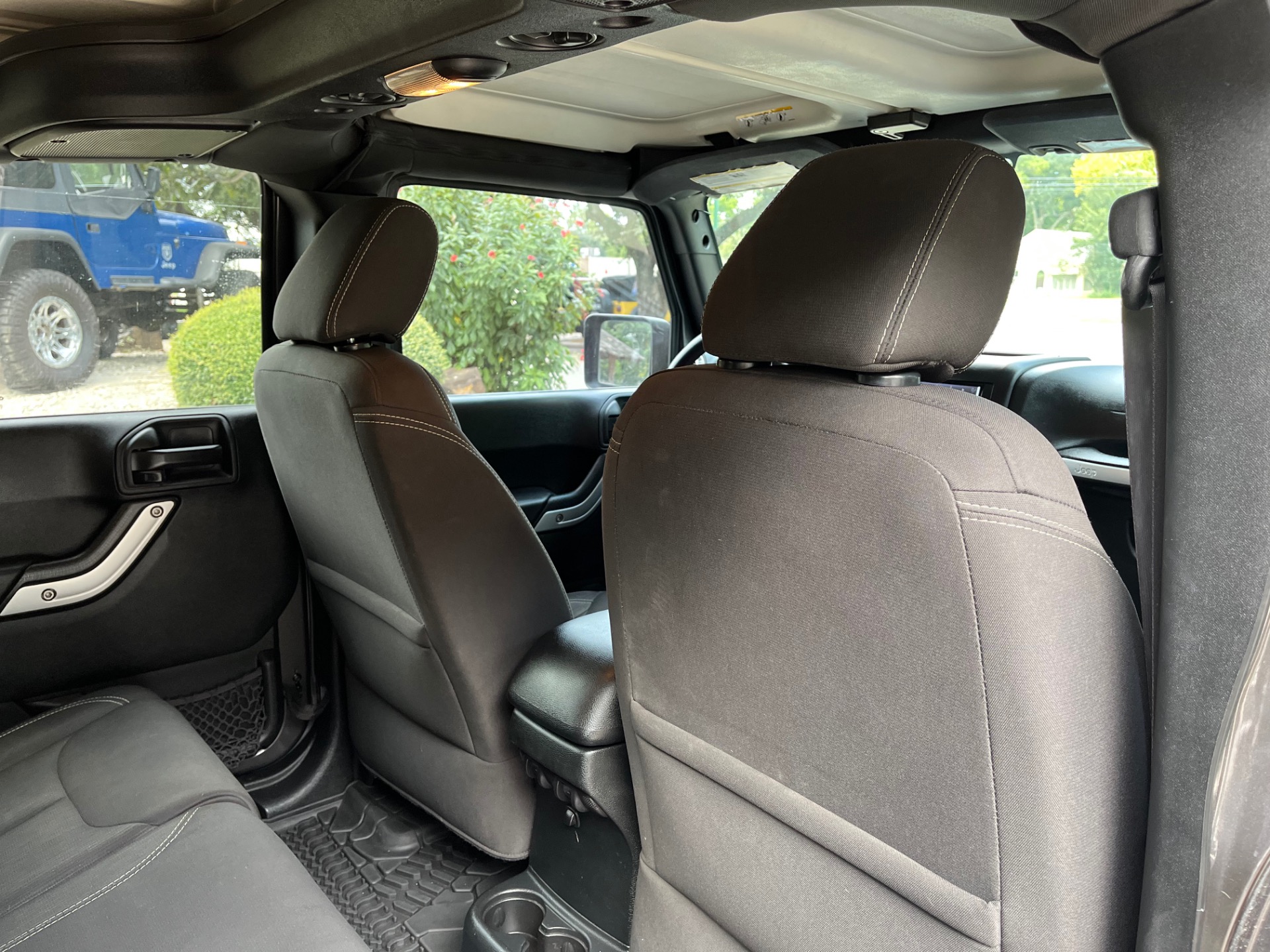 Used-2017-Jeep-Wrangler-Unlimited-Sahara