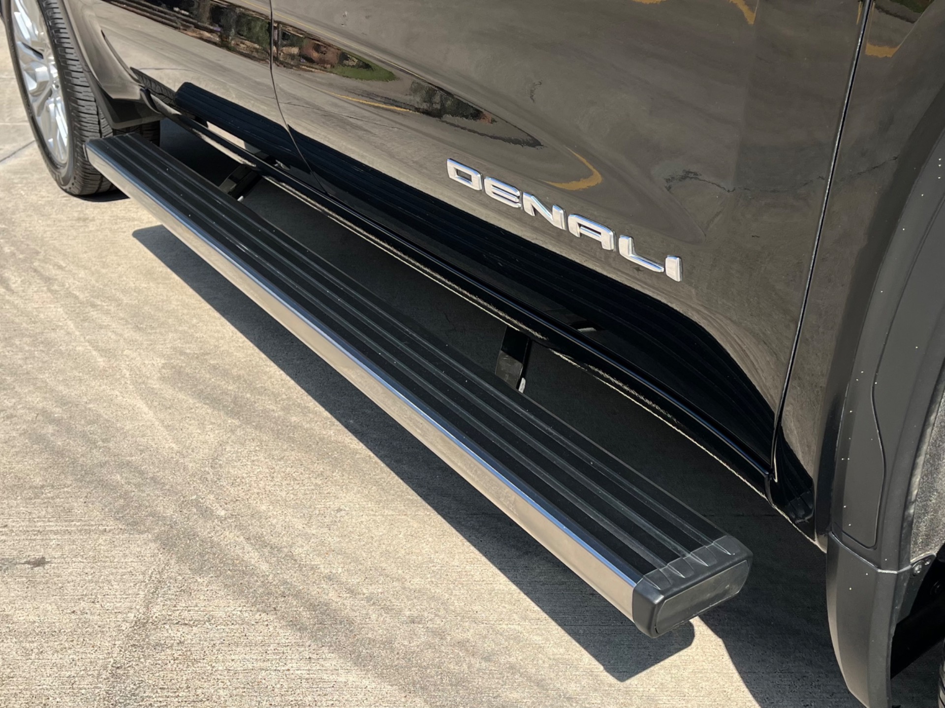 Used-2021-GMC-Sierra-1500-Denali