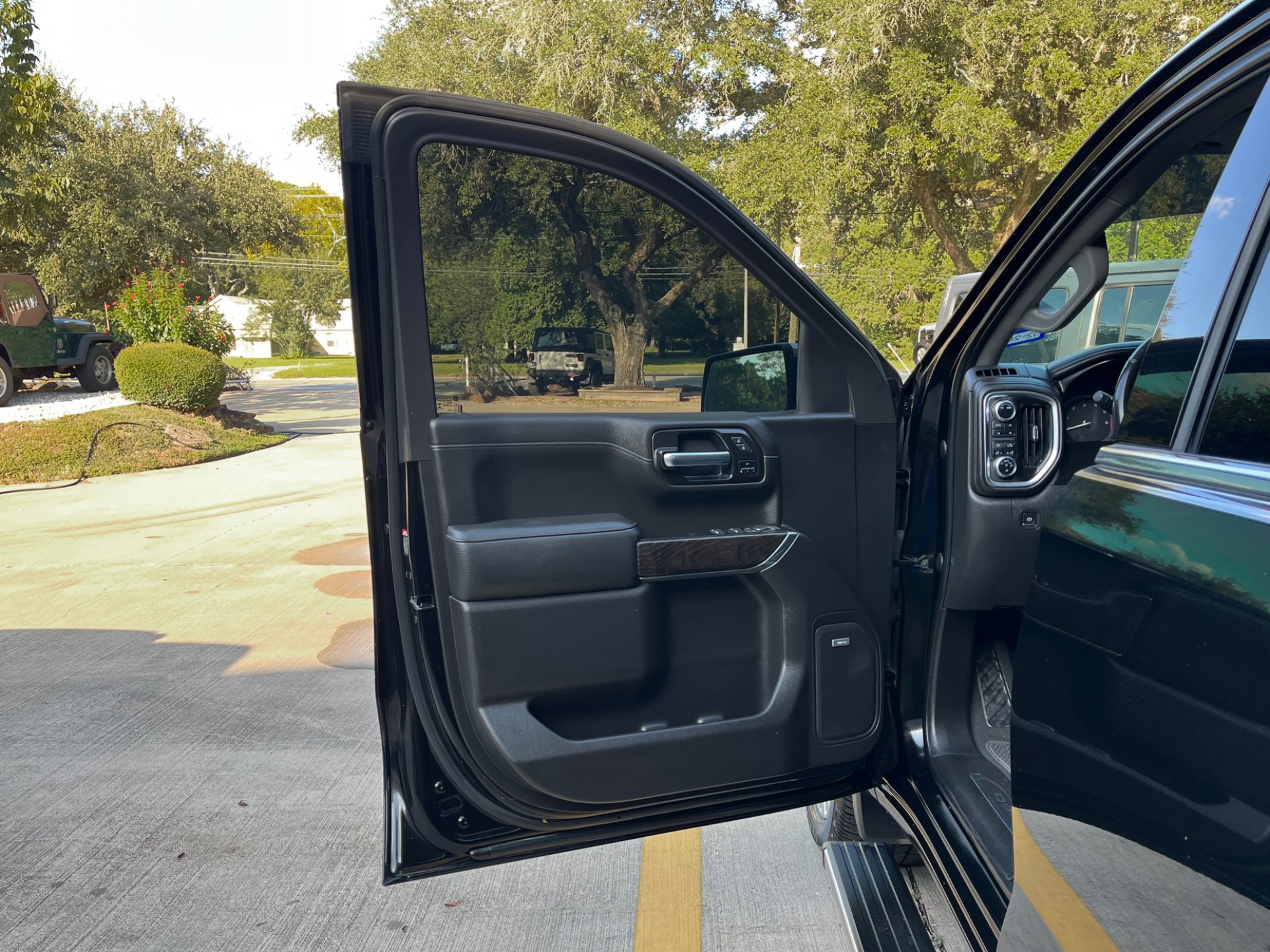 Used-2021-GMC-Sierra-1500-Denali