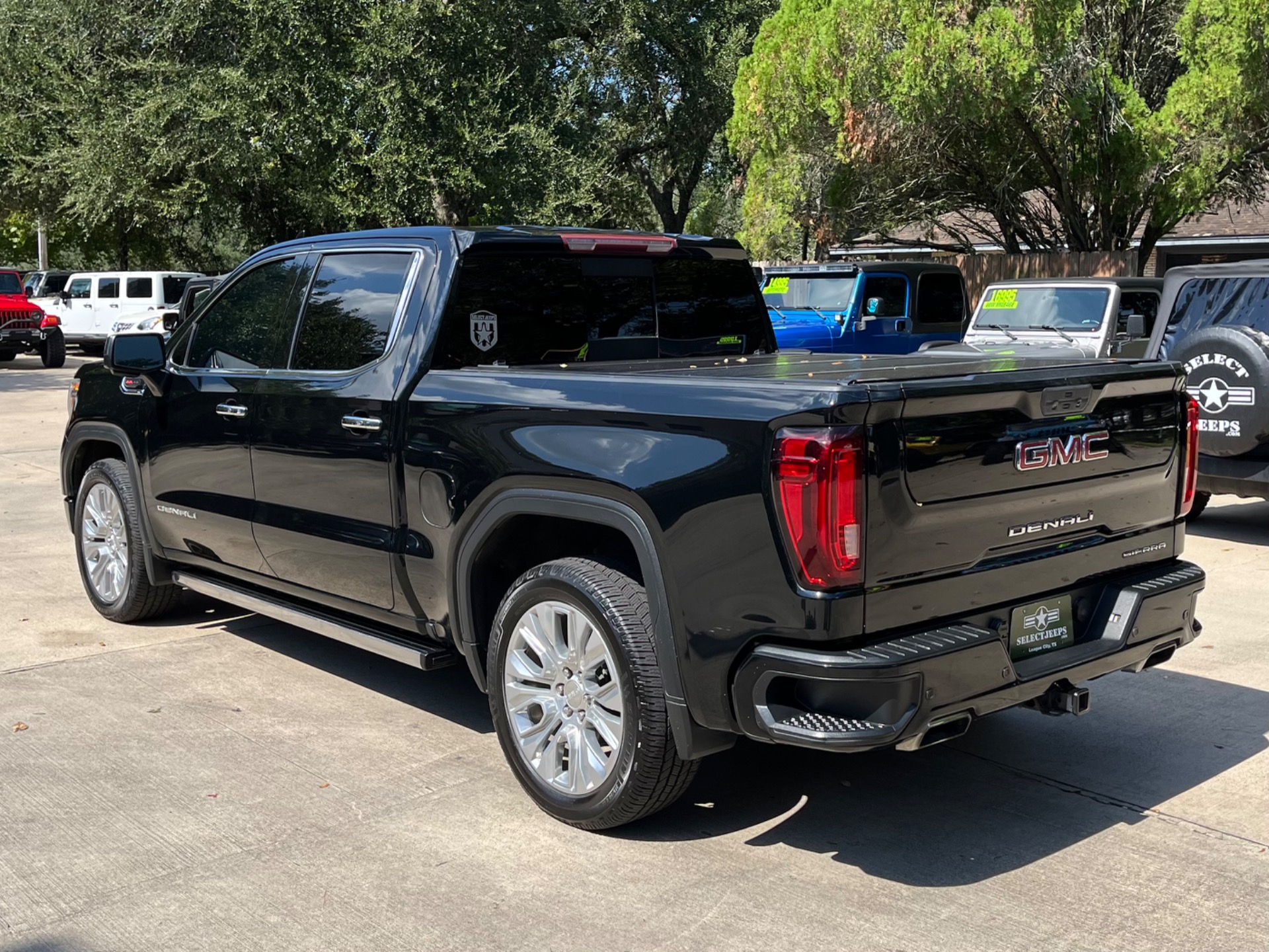 Used-2021-GMC-Sierra-1500-Denali
