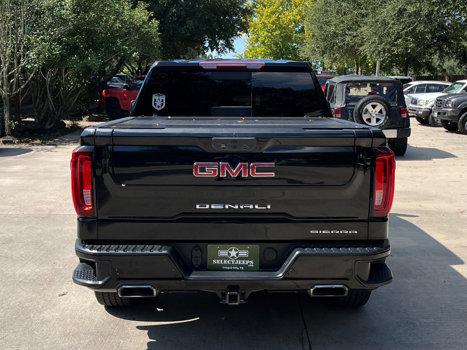 Used-2021-GMC-Sierra-1500-Denali