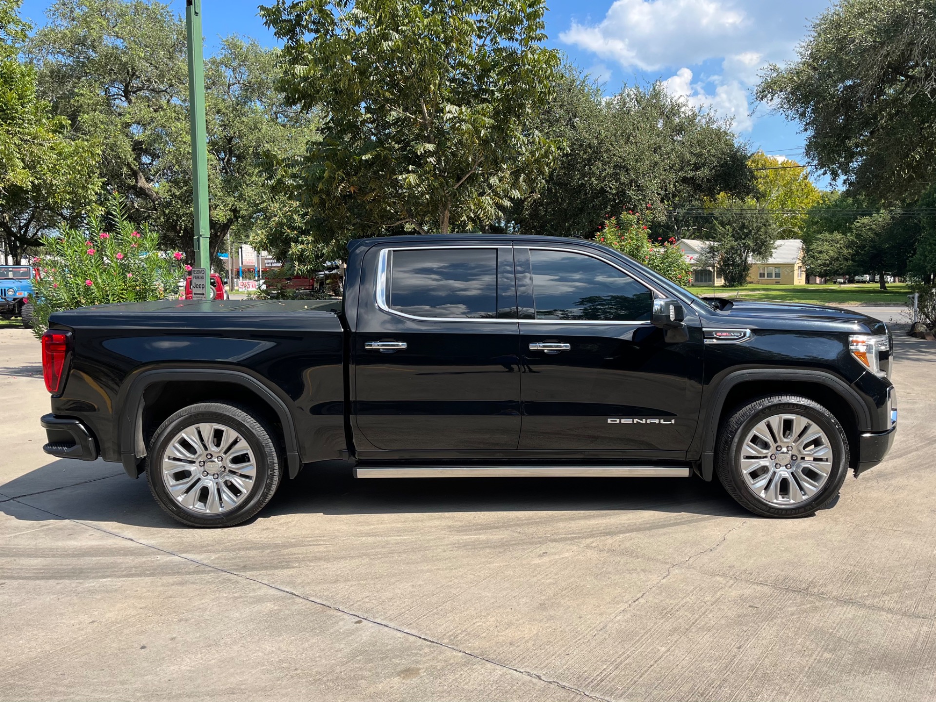 Used-2021-GMC-Sierra-1500-Denali