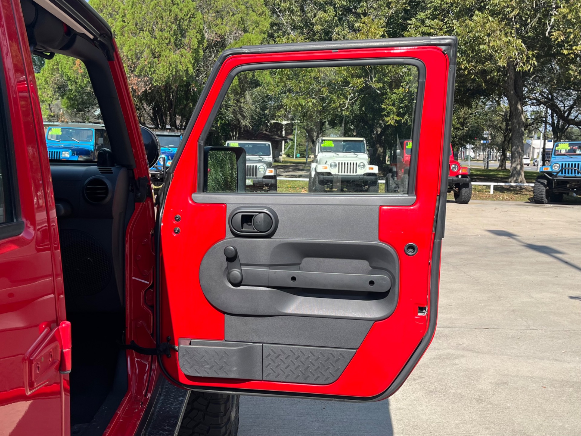 Used-2008-Jeep-Wrangler-Unlimited-X