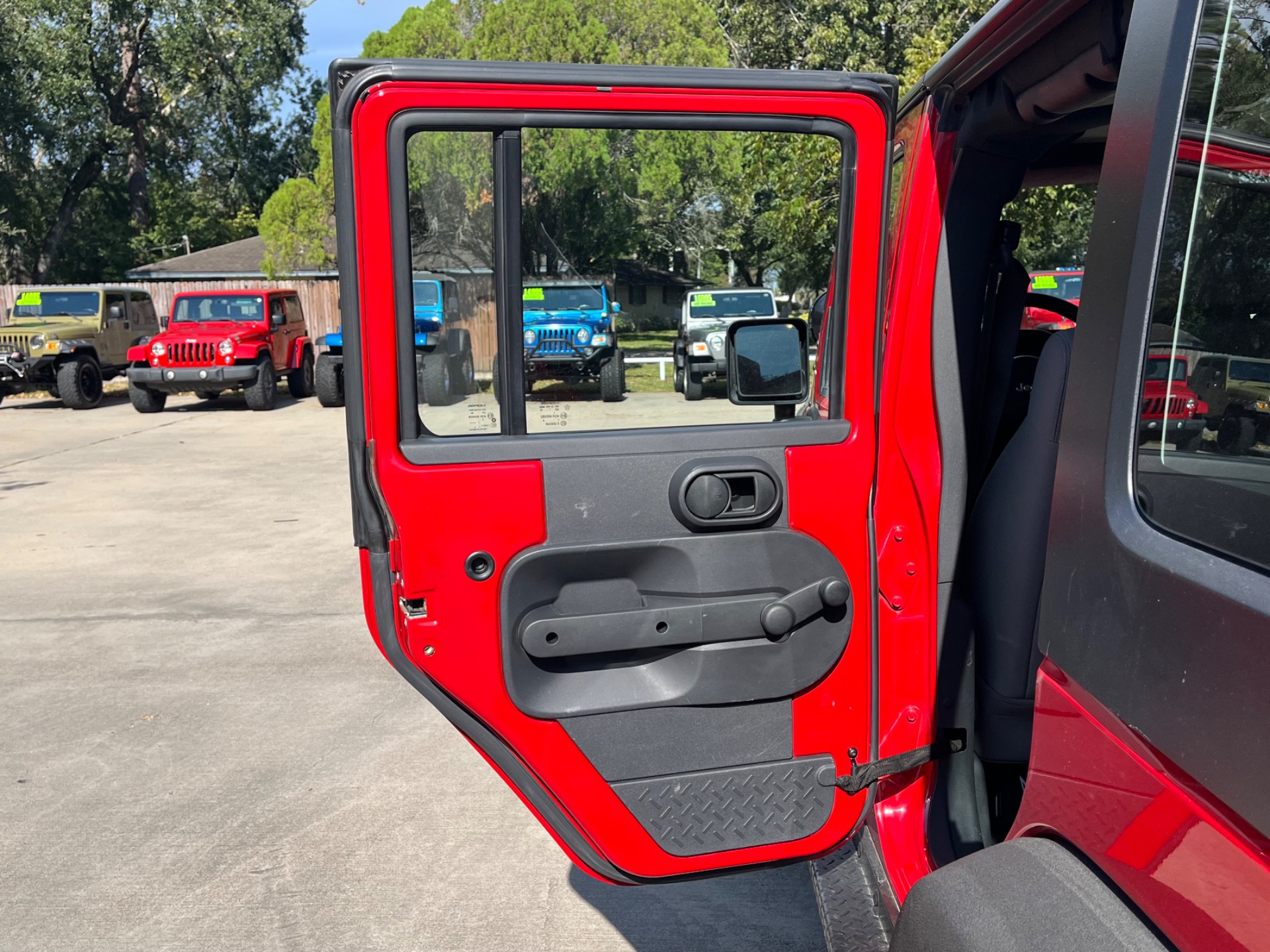 Used-2008-Jeep-Wrangler-Unlimited-X