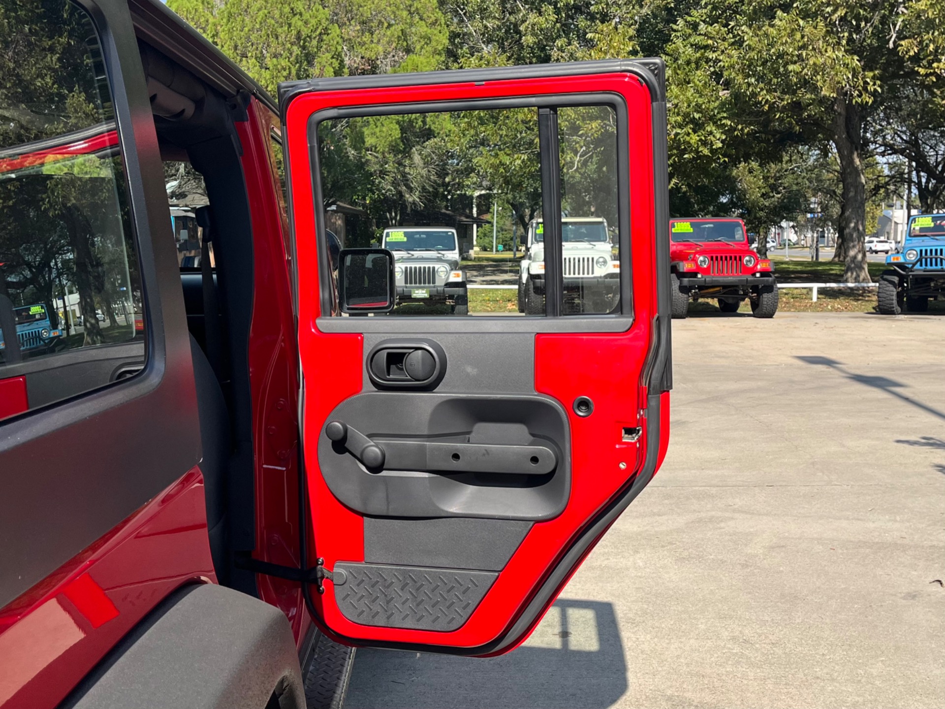 Used-2008-Jeep-Wrangler-Unlimited-X