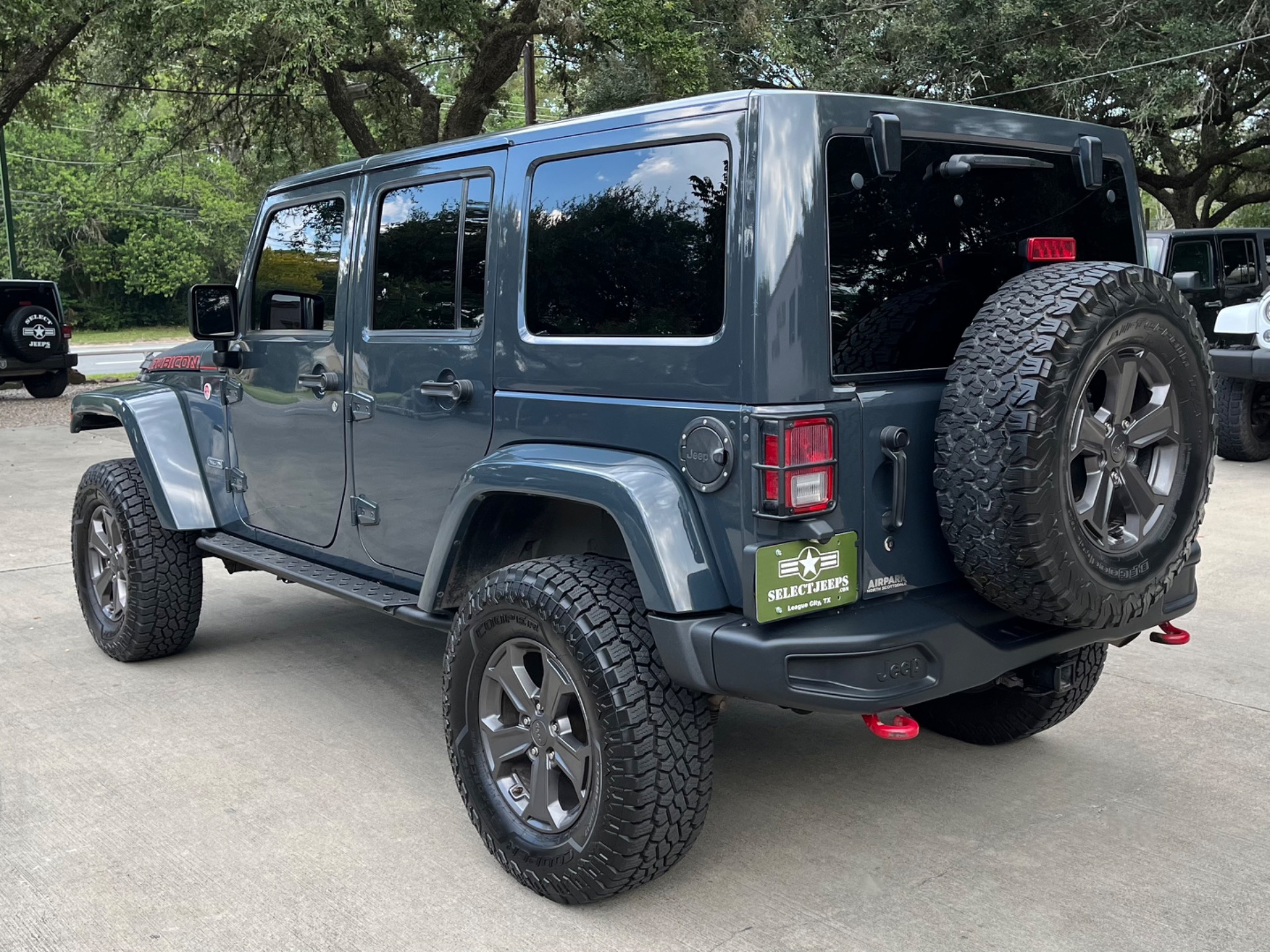 2017 Jeep Wrangler Unlimited Rubicon Recon photo 12