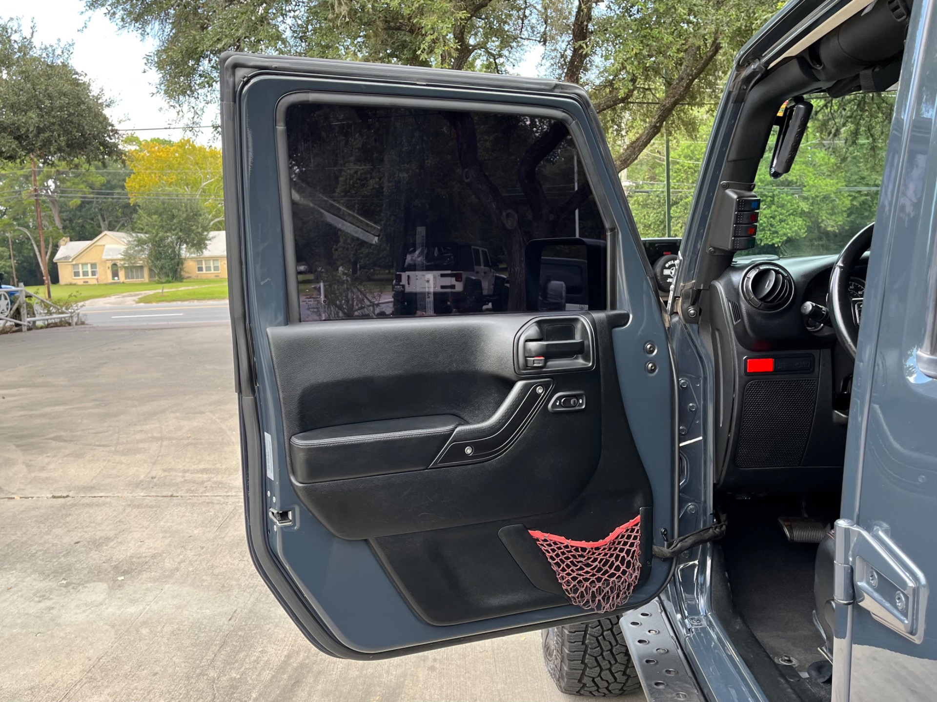 2017 Jeep Wrangler Unlimited Rubicon Recon photo 18