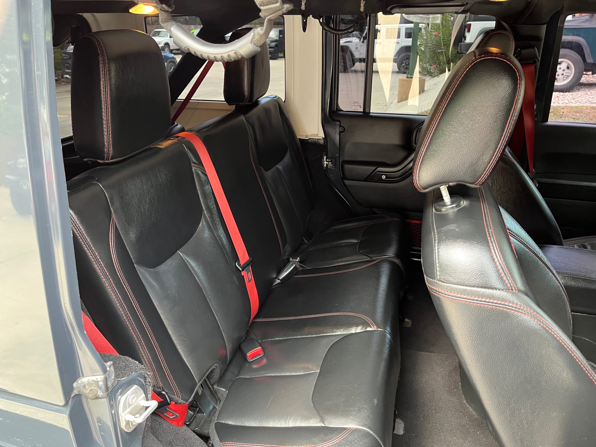 2017 Jeep Wrangler Unlimited Rubicon Recon photo 20