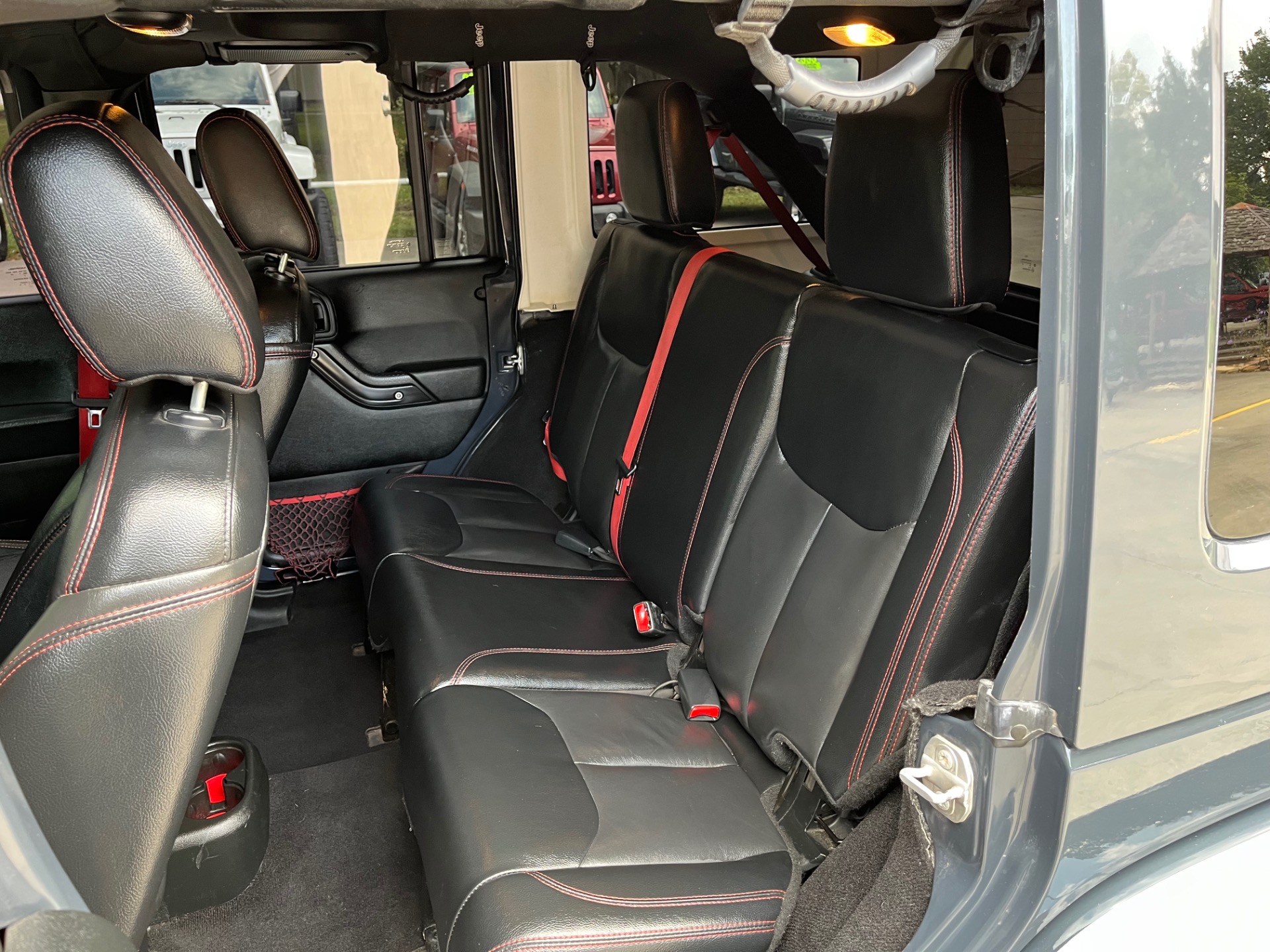 2017 Jeep Wrangler Unlimited Rubicon Recon photo 25