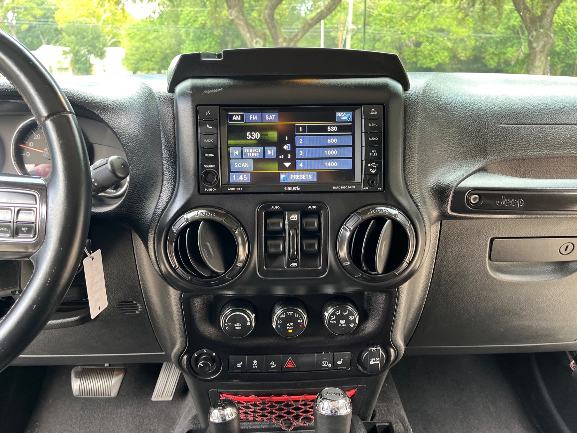 2017 Jeep Wrangler Unlimited Rubicon Recon photo 32