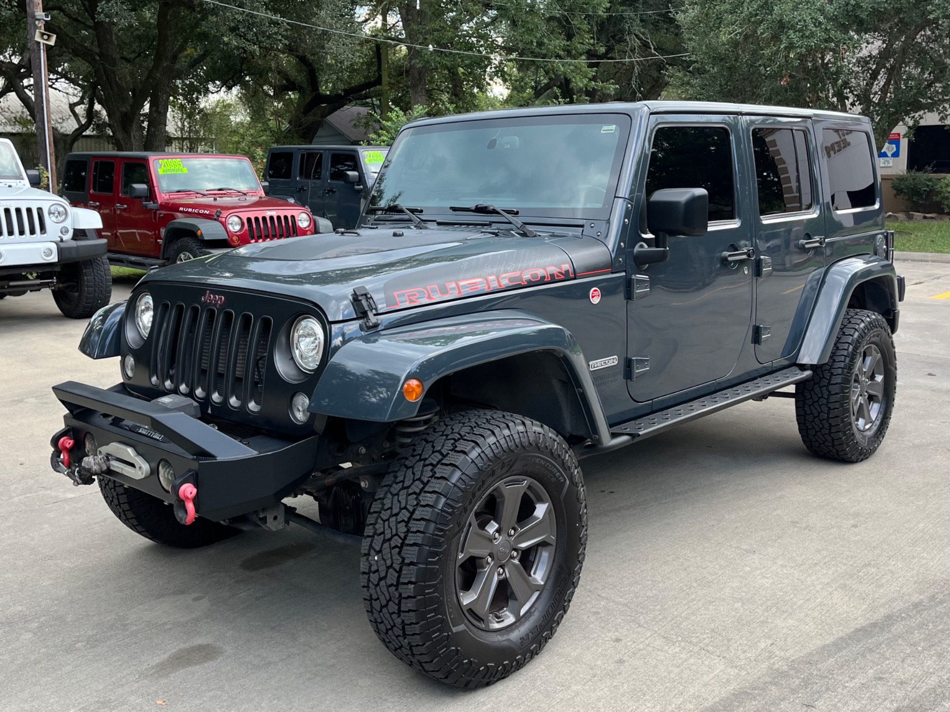 2017 Jeep Wrangler Unlimited Rubicon Recon photo 5
