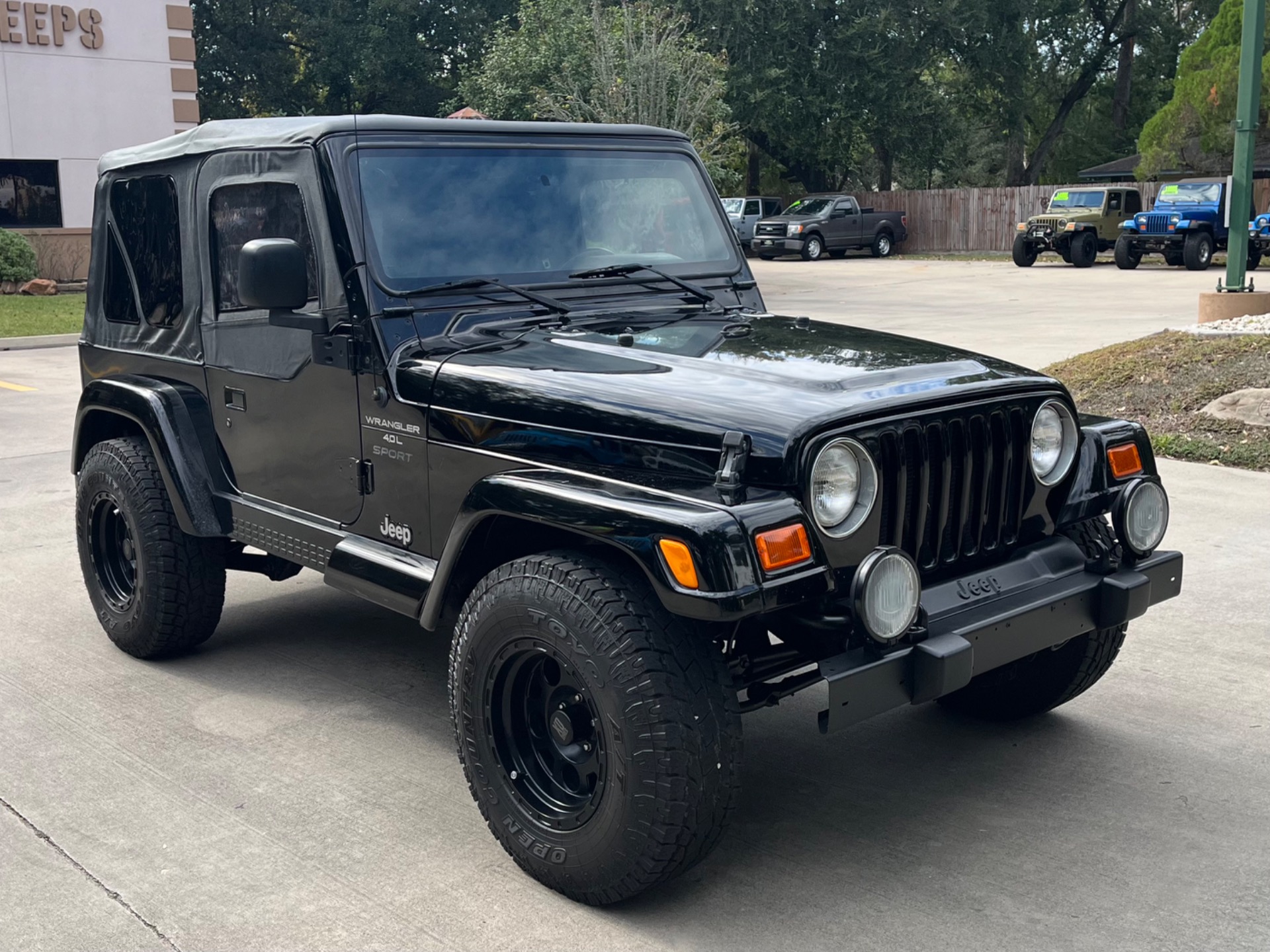 Used-2000-Jeep-Wrangler-Sport