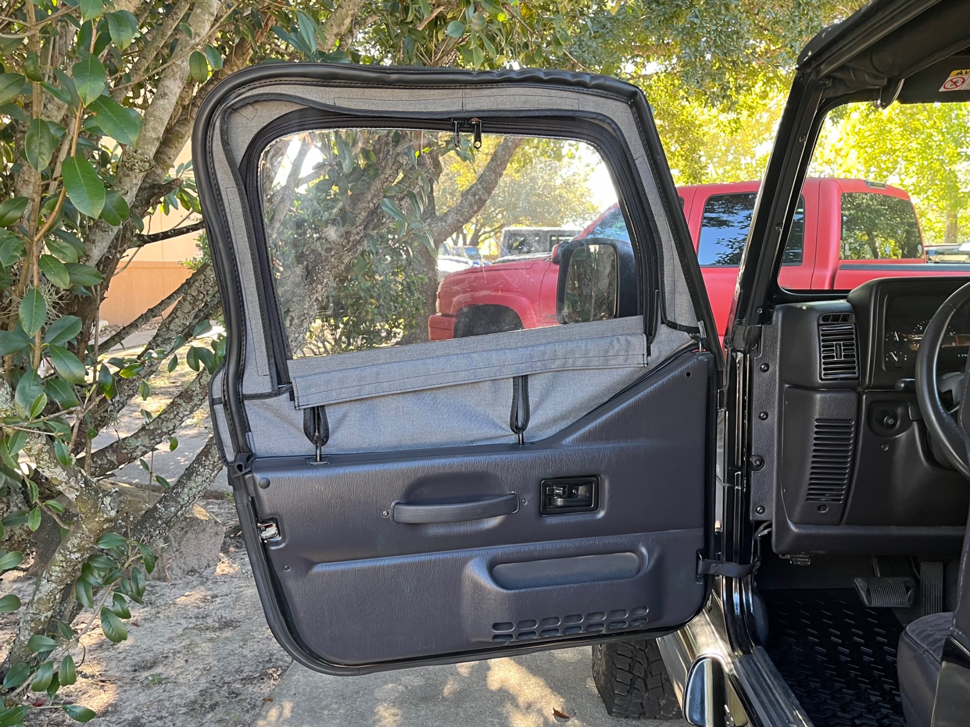 Used-2000-Jeep-Wrangler-Sport