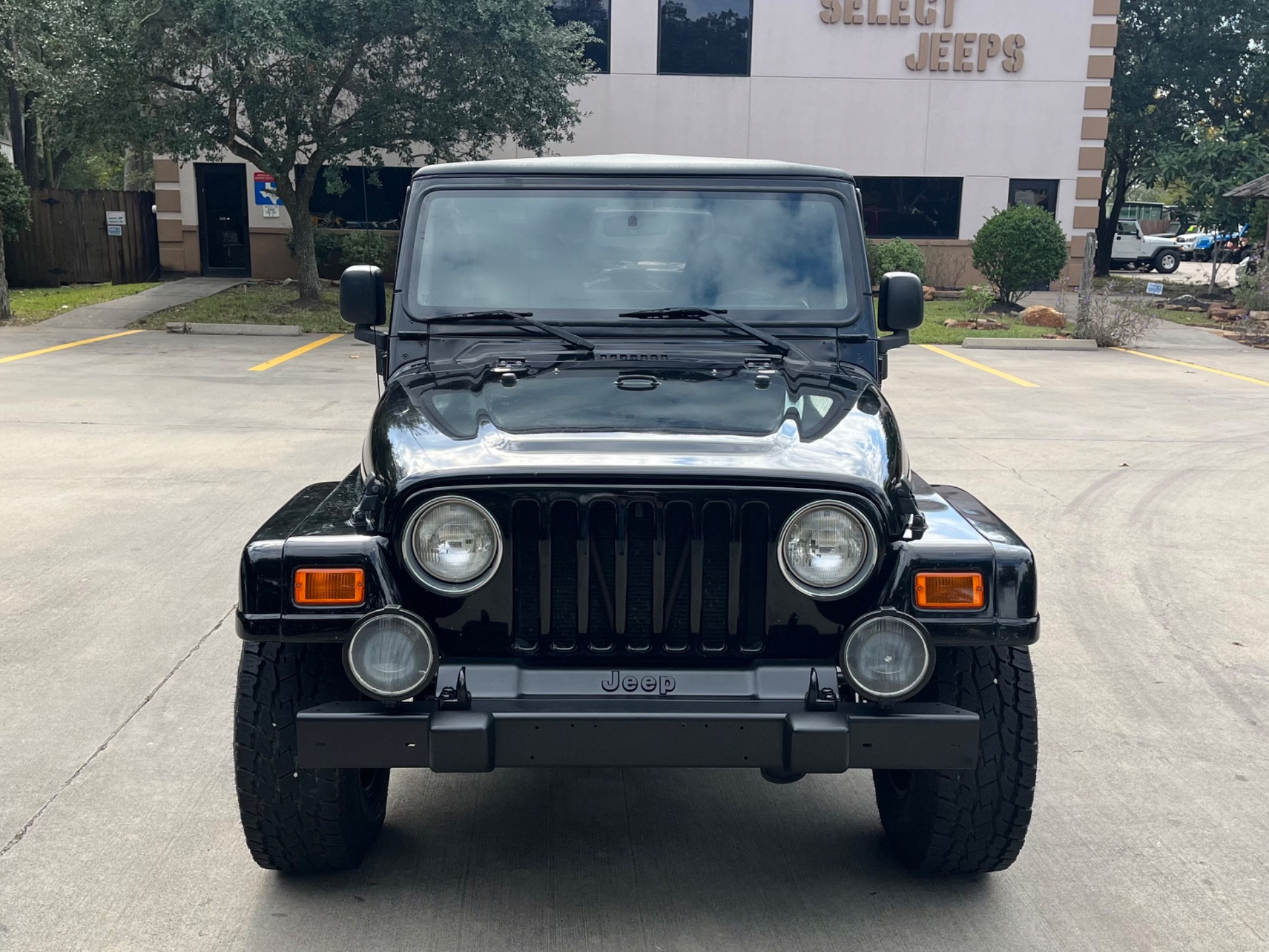Used-2000-Jeep-Wrangler-Sport