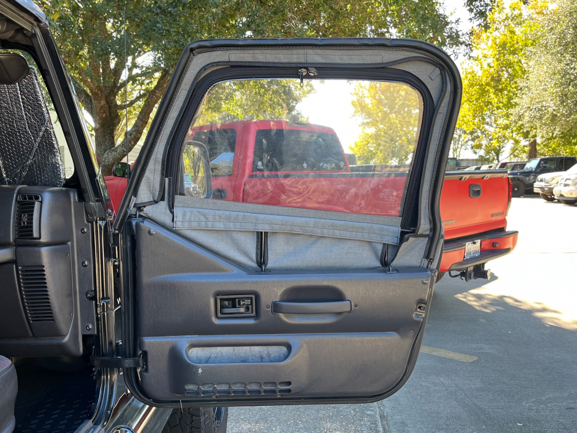 Used-2000-Jeep-Wrangler-Sport