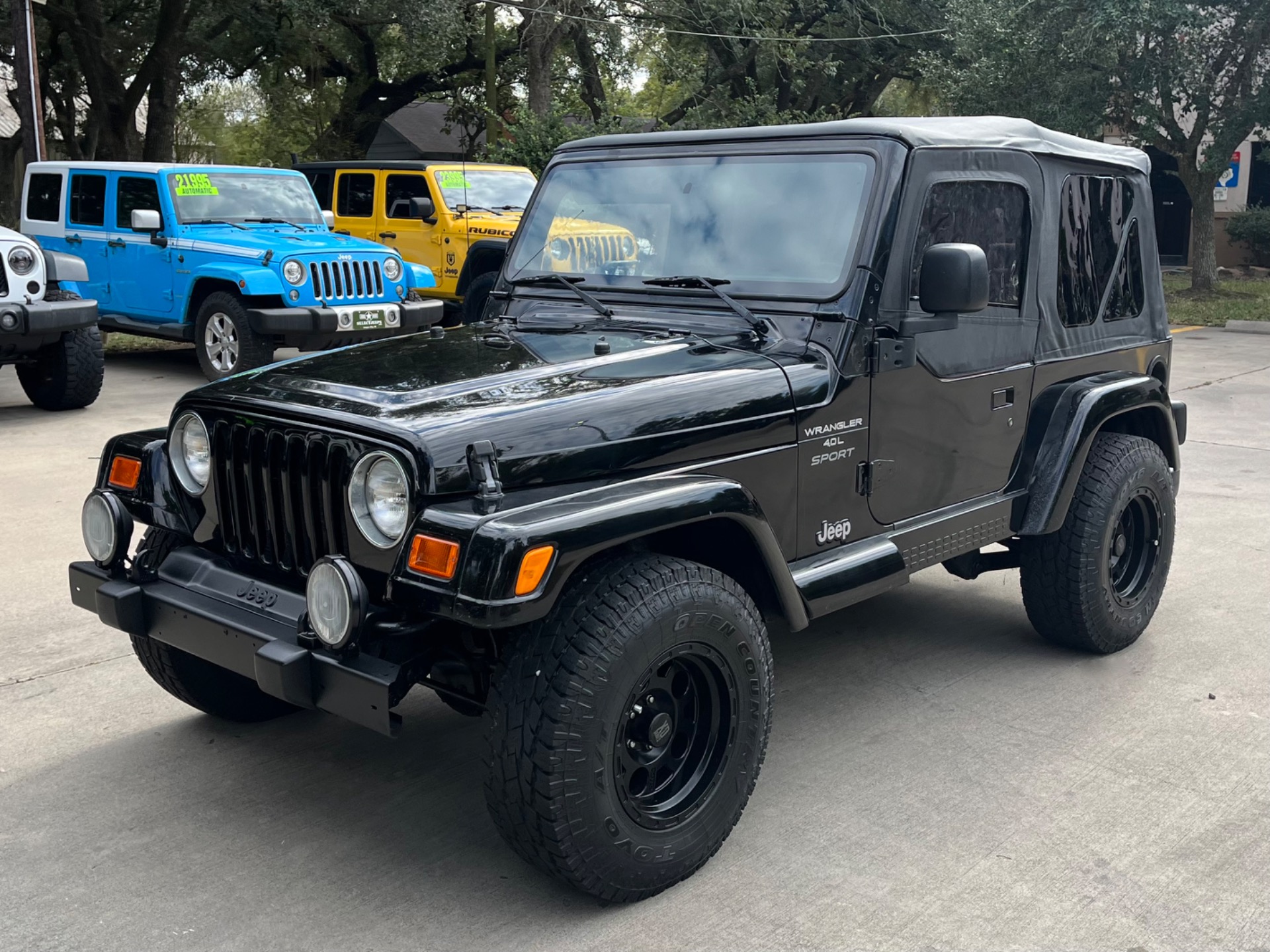 Used-2000-Jeep-Wrangler-Sport