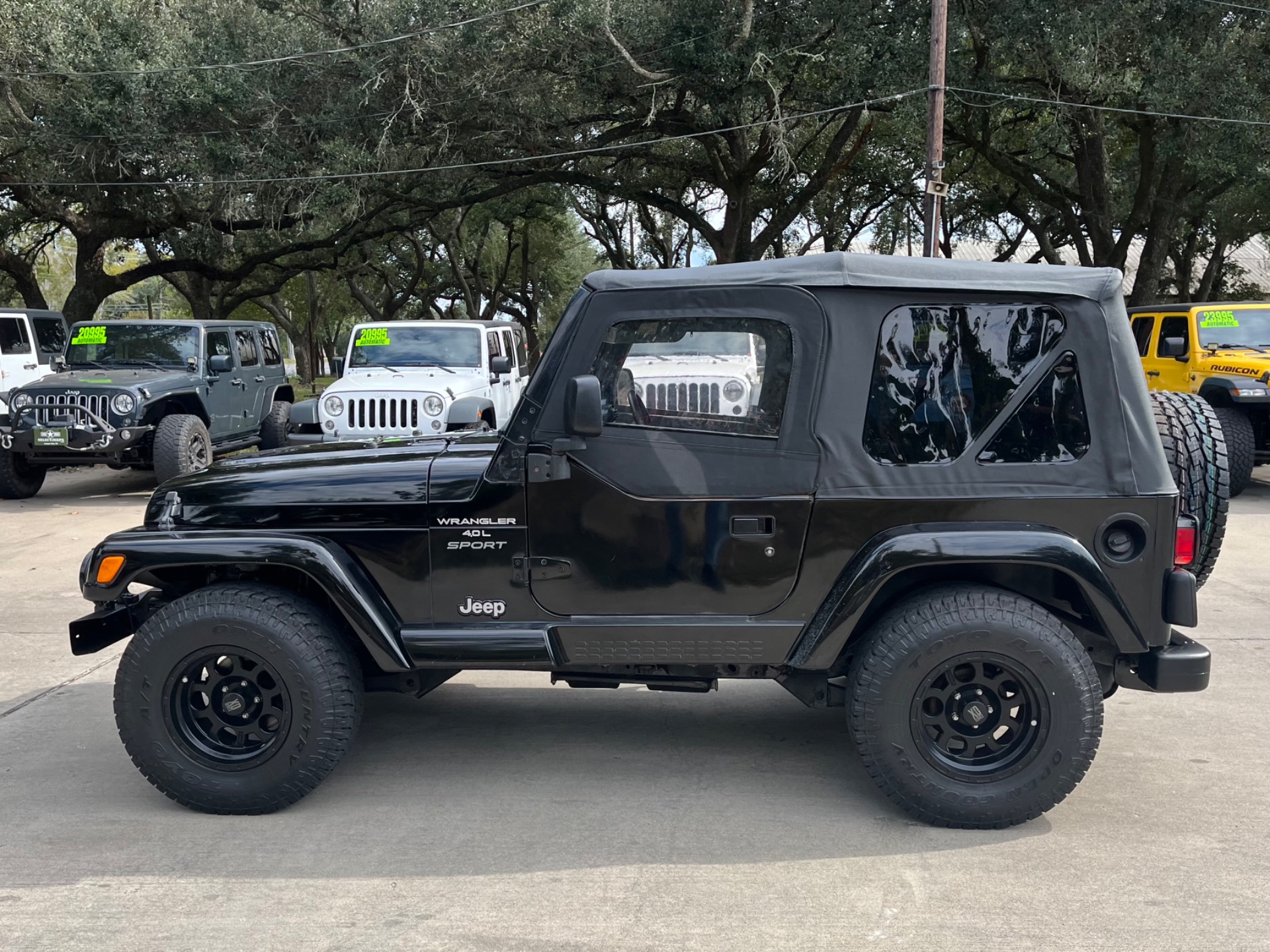 Used-2000-Jeep-Wrangler-Sport
