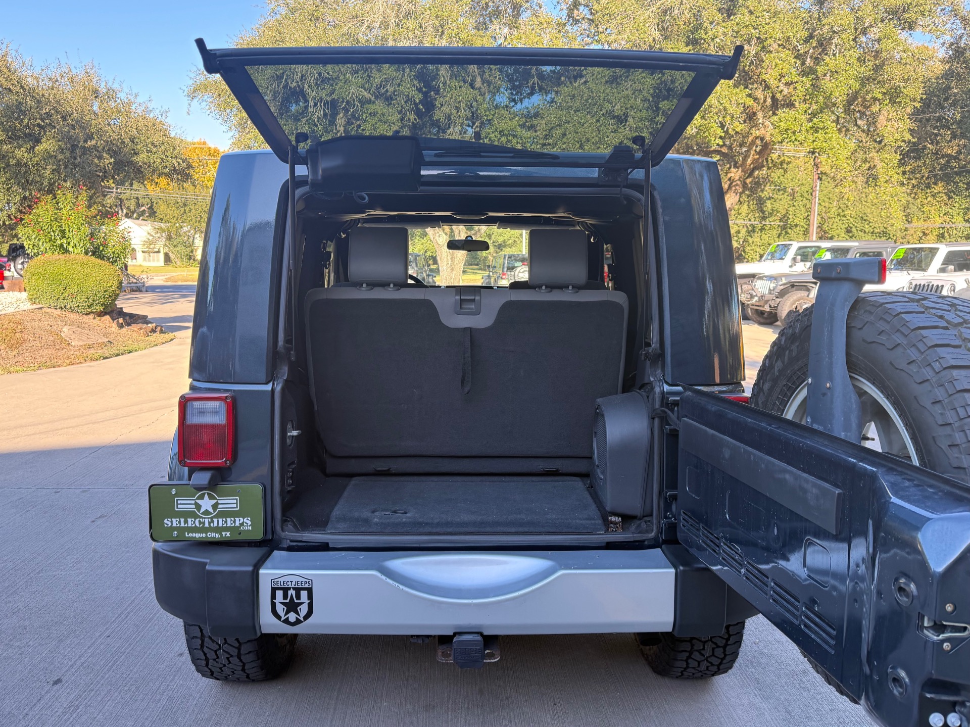 Used-2008-Jeep-Wrangler-Sahara