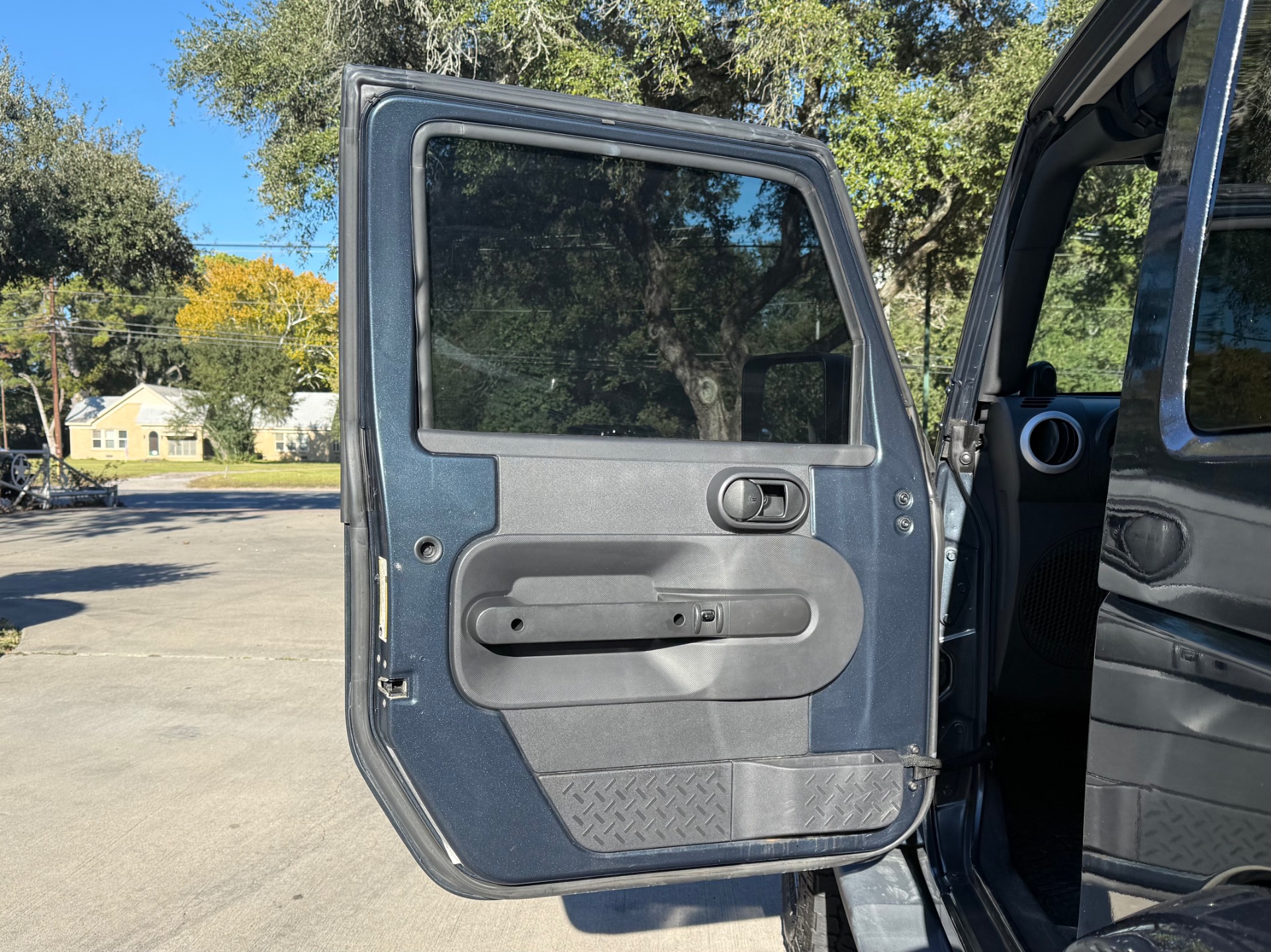 Used-2008-Jeep-Wrangler-Sahara