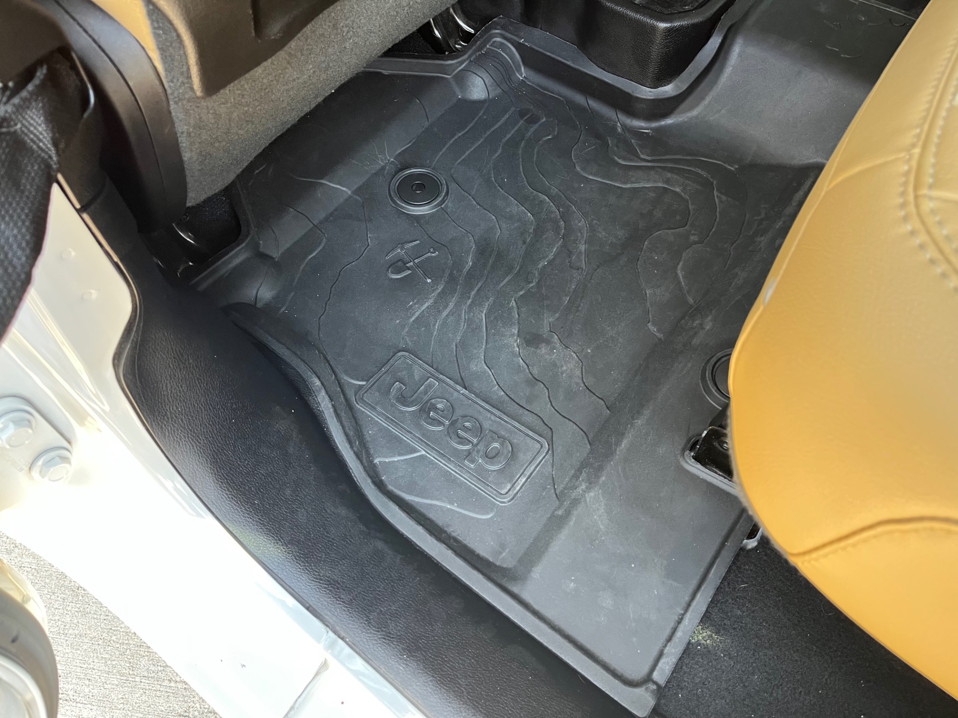 Used-2019-Jeep-Wrangler-Unlimited-Rubicon