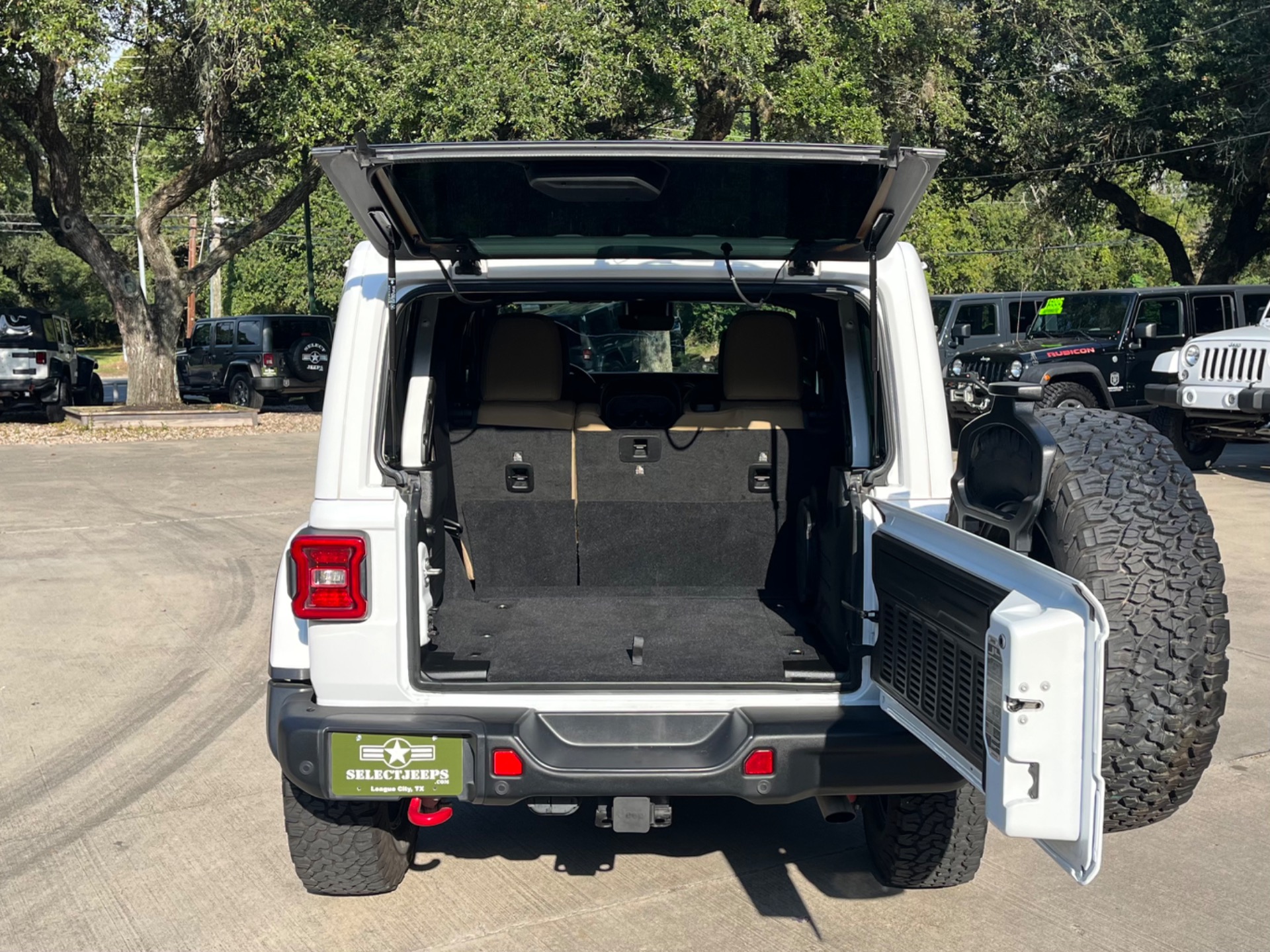 Used-2019-Jeep-Wrangler-Unlimited-Rubicon