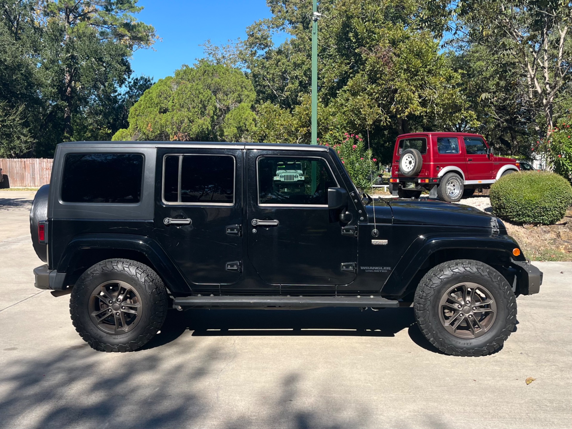 Used-2017-Jeep-Wrangler-Unlimited-75th-Anniversary-Edition