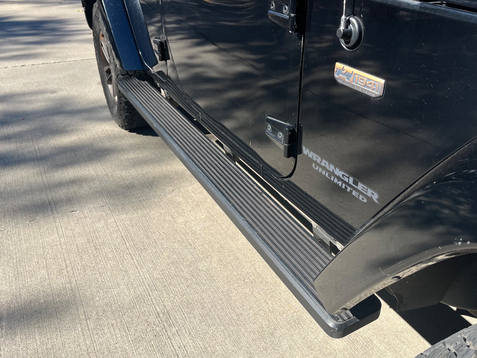 Used-2017-Jeep-Wrangler-Unlimited-75th-Anniversary-Edition