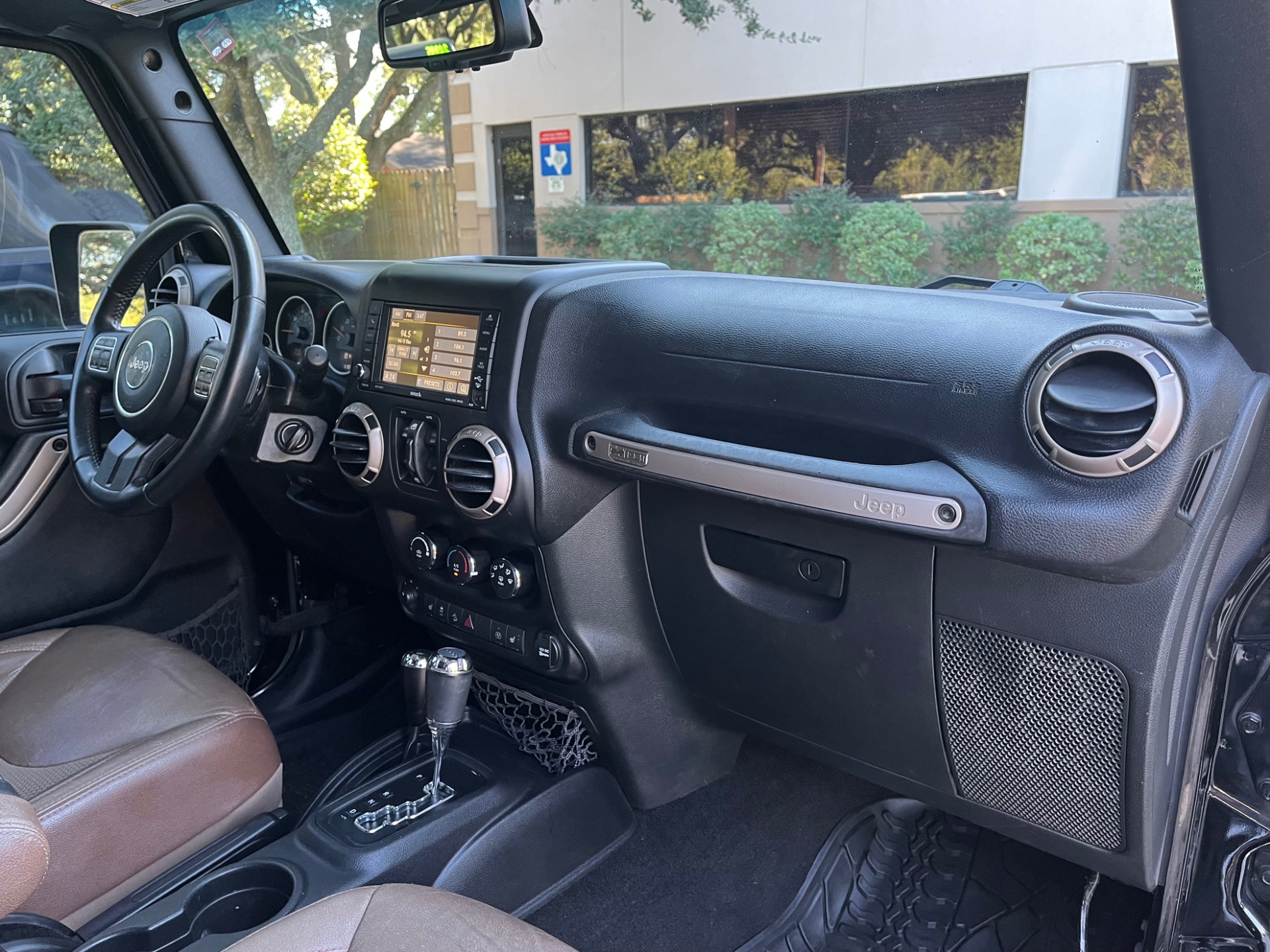 Used-2017-Jeep-Wrangler-Unlimited-75th-Anniversary-Edition